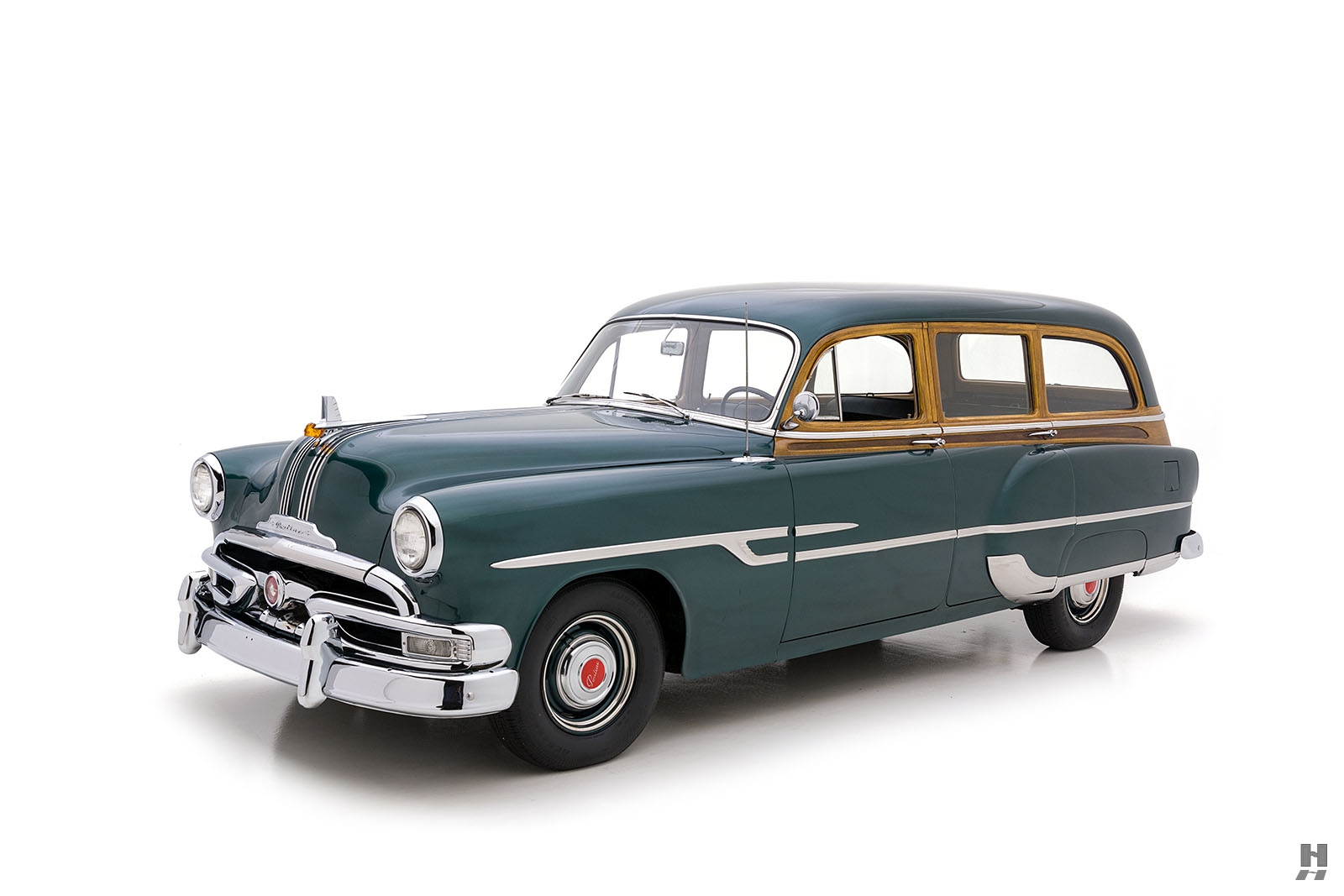 Photo of a 1953 Pontiac Chieftain
