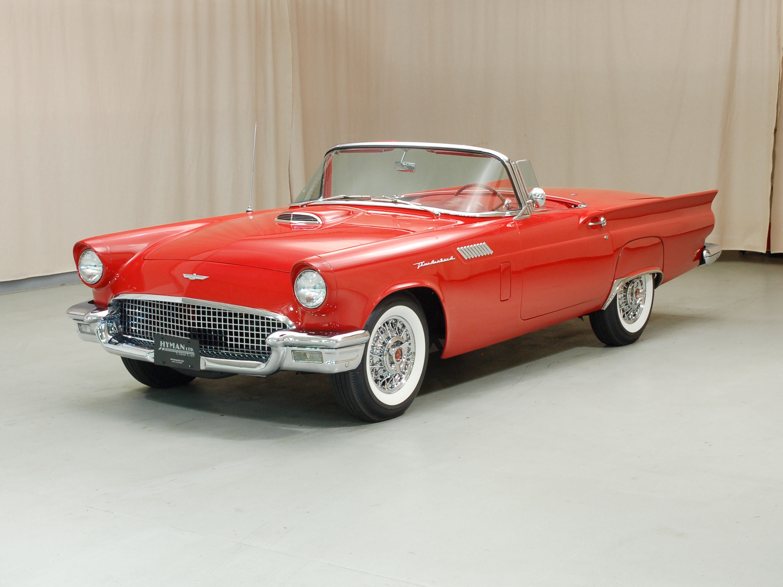 Photo of a 1955 Ford Thunderbird