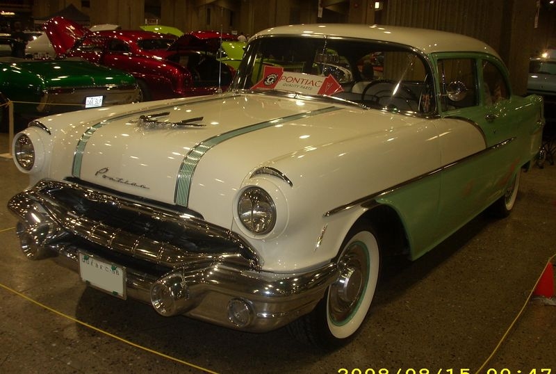 Photo of a 1956 Pontiac Chieftain