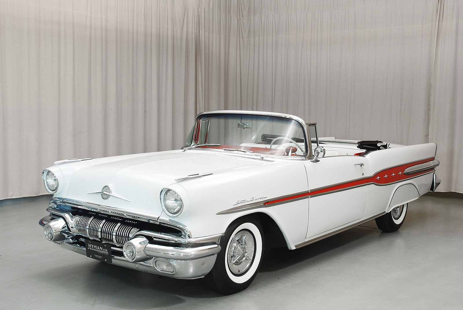 Photo of a 1957 Pontiac Star Chief