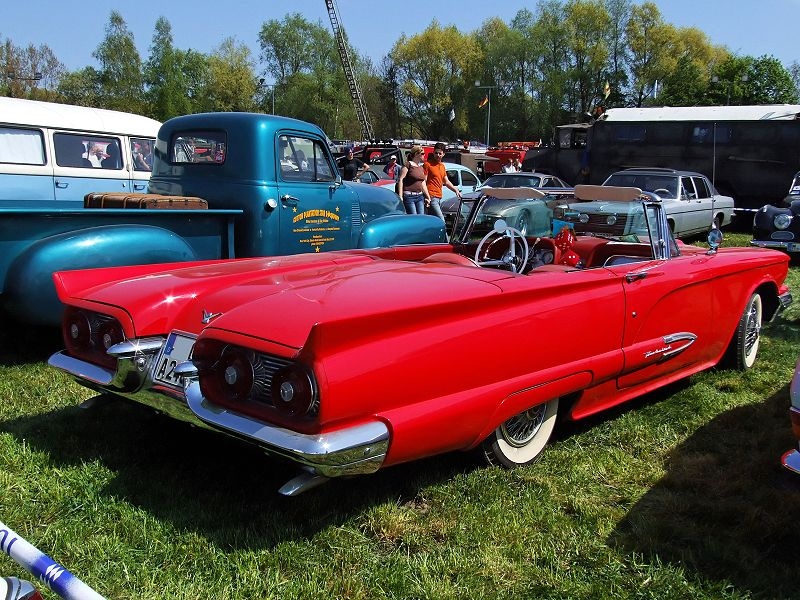 Photo of a 1960 Ford Thunderbird
