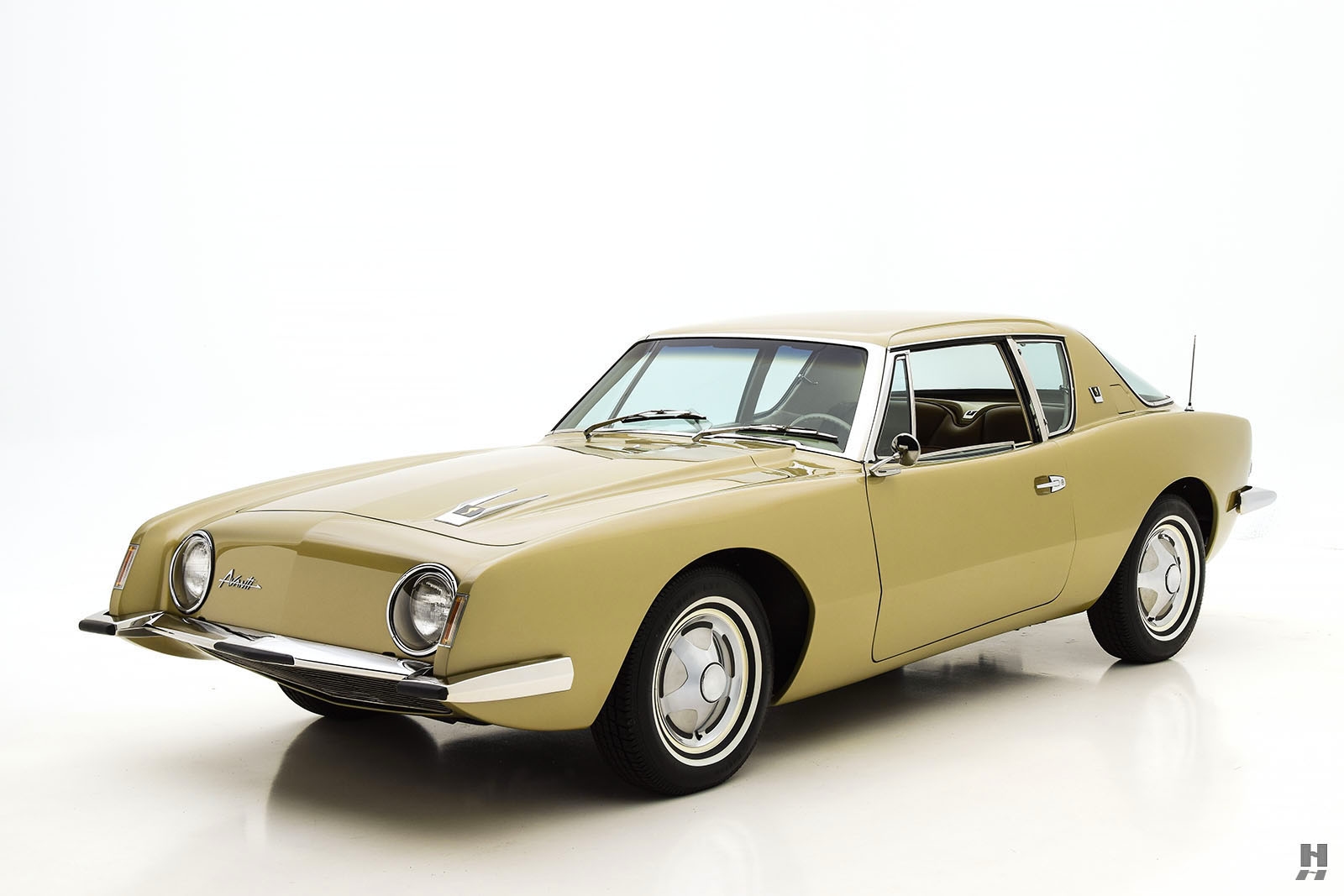 Photo of a 1963 Studebaker Avanti