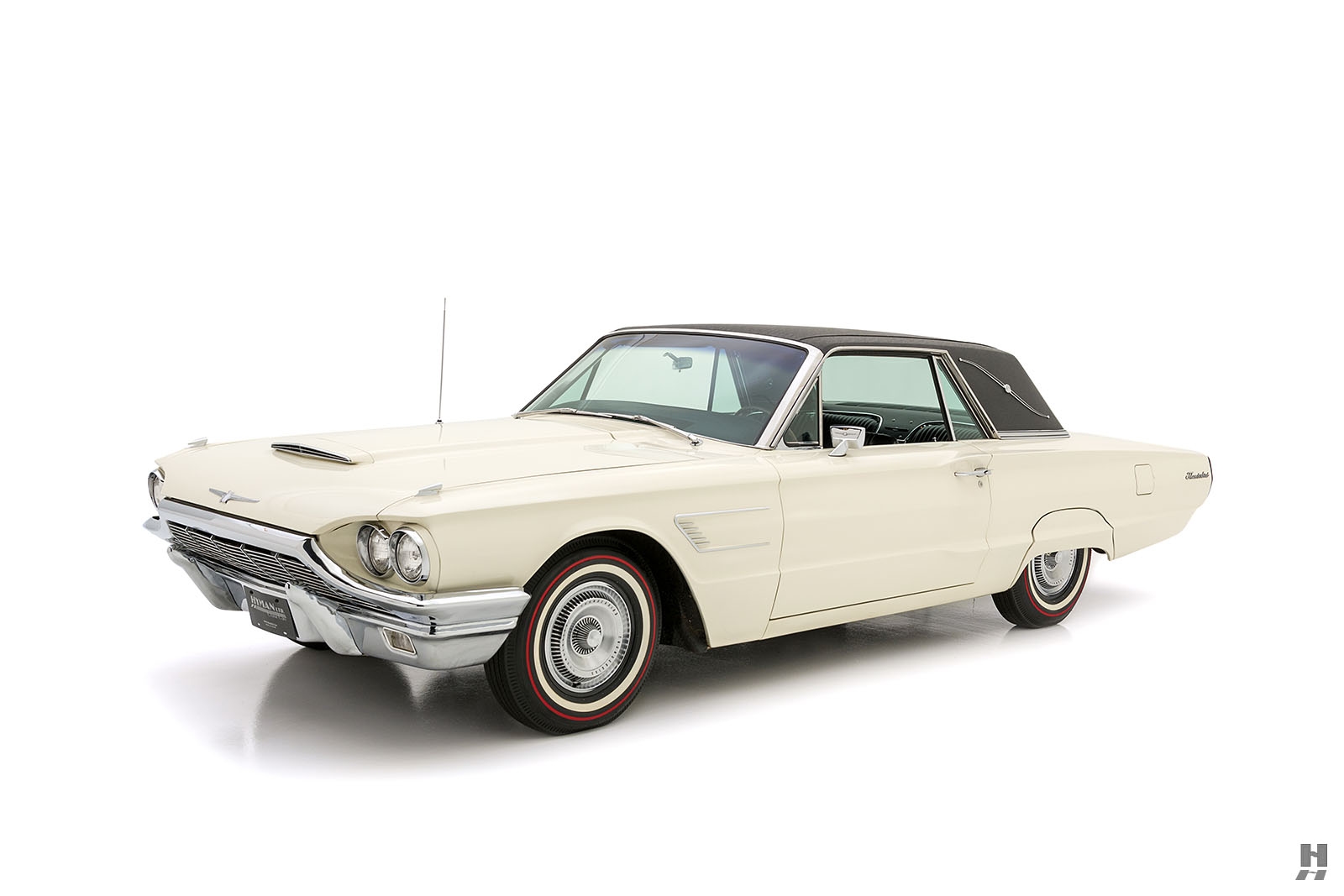 Photo of a 1965 Ford Thunderbird