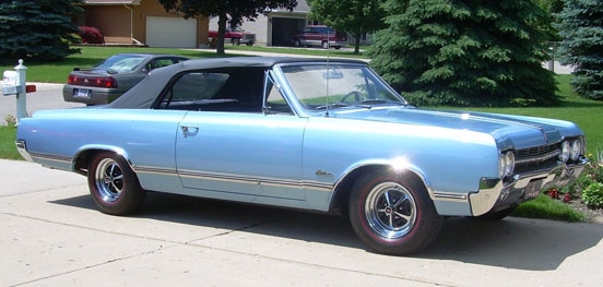 Photo of a 1966 Oldsmobile Cutlass