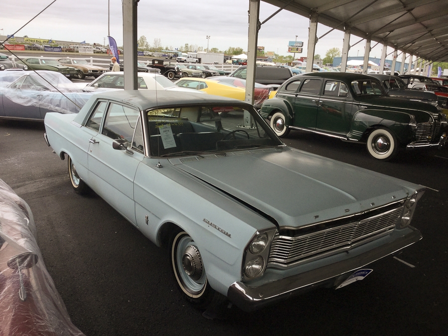 Photo of a 1967 Ford Custom 500
