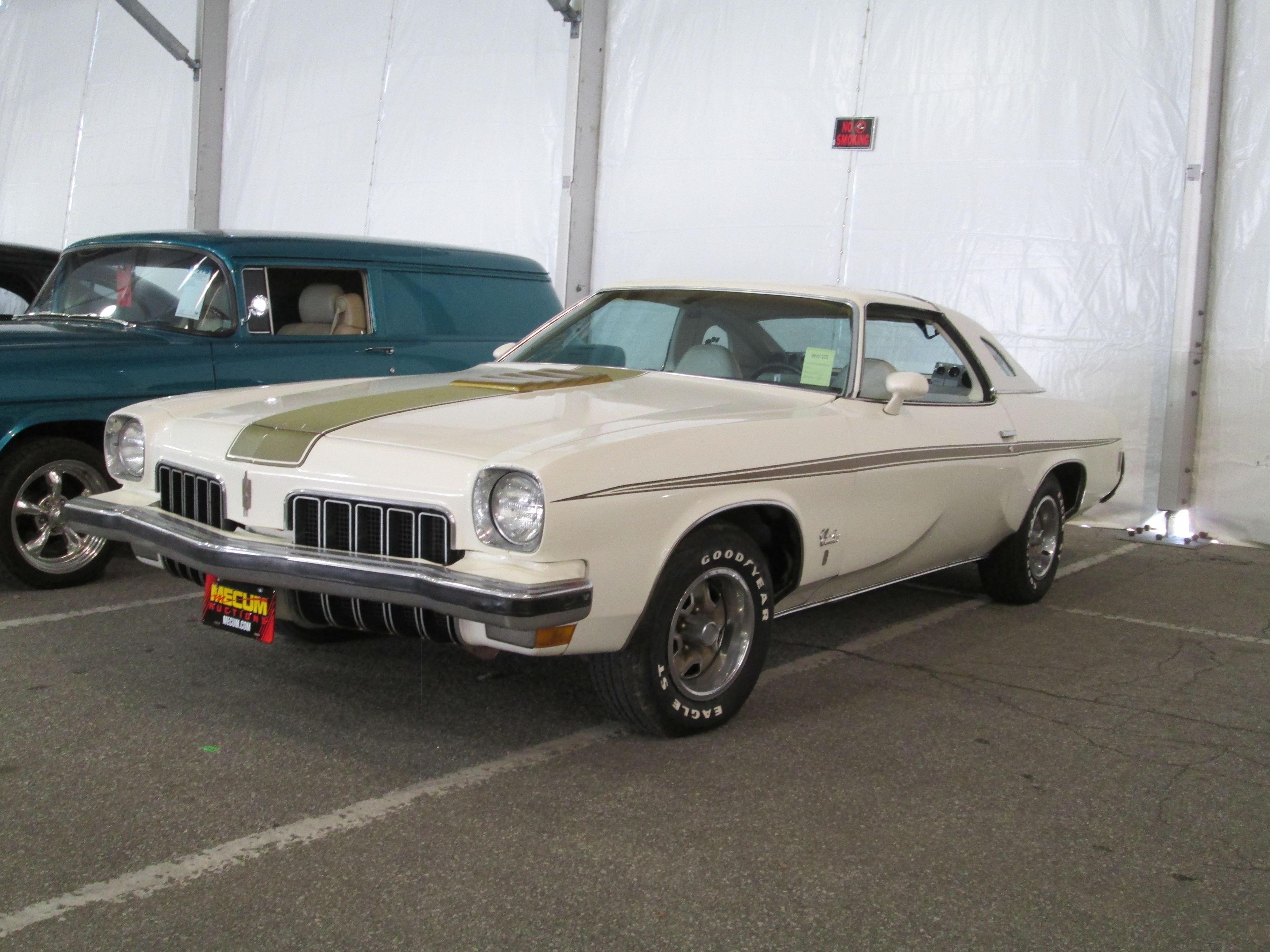 Photo of a 1975 Oldsmobile Cutlass