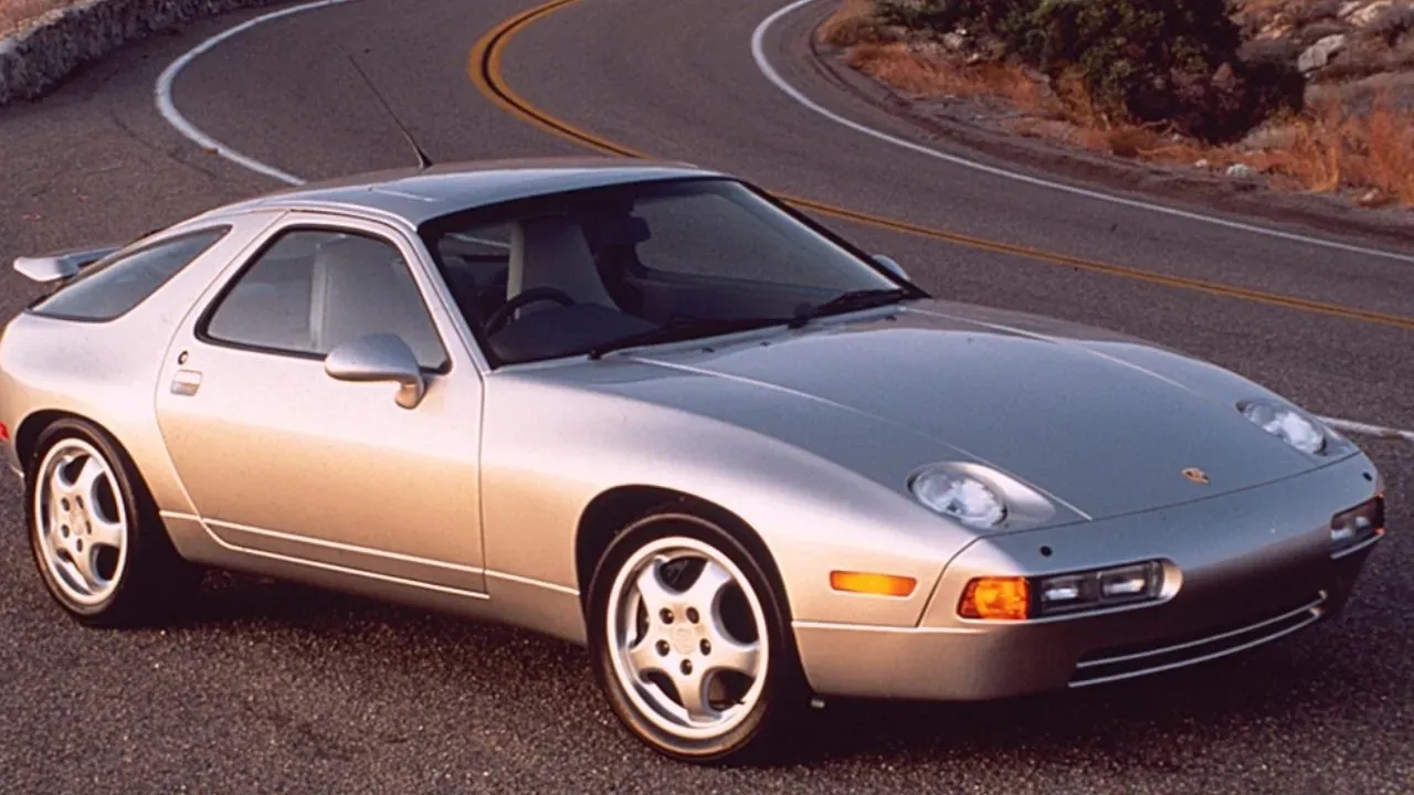 Porsche 928