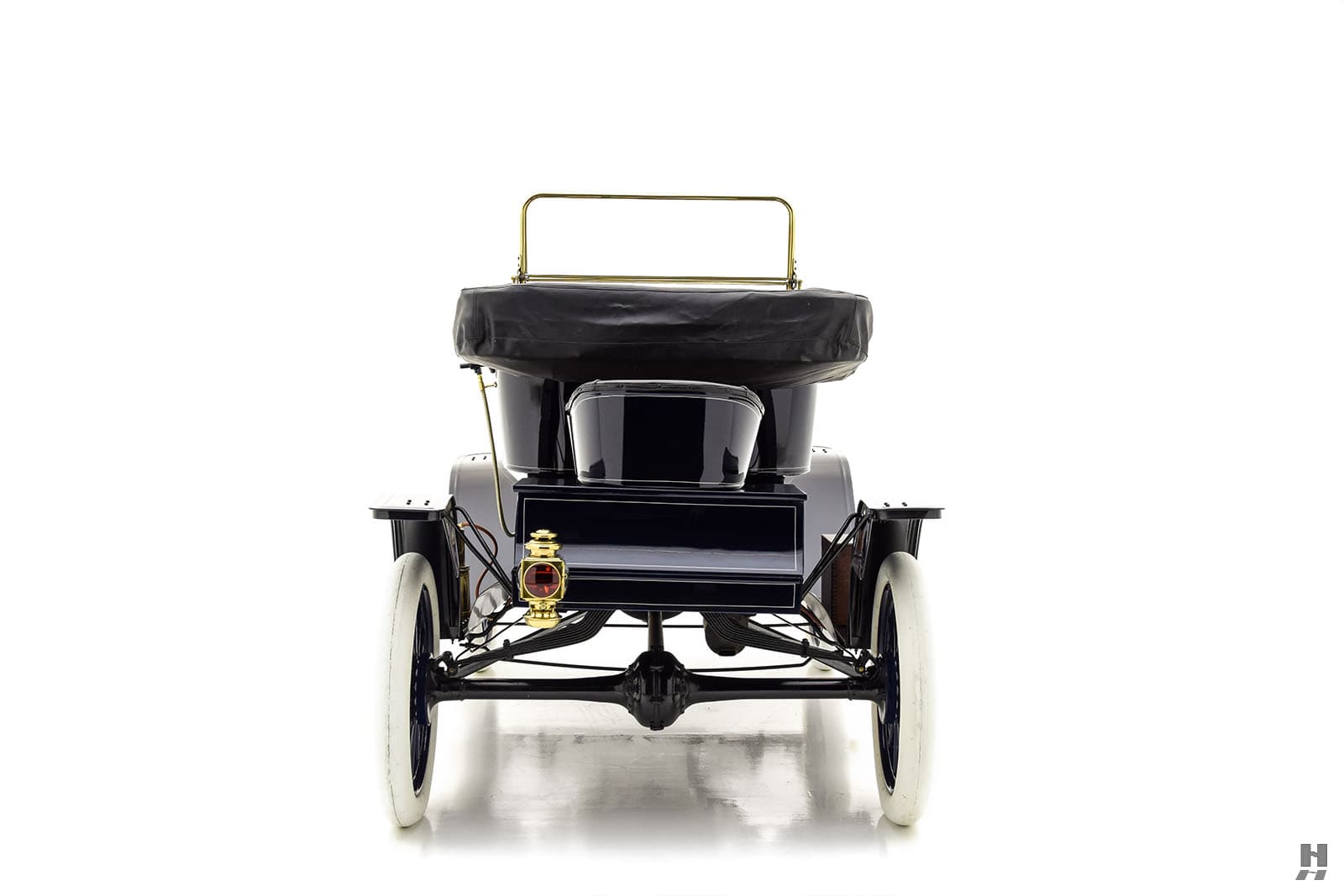 Photo of a 1910 Ford Model T