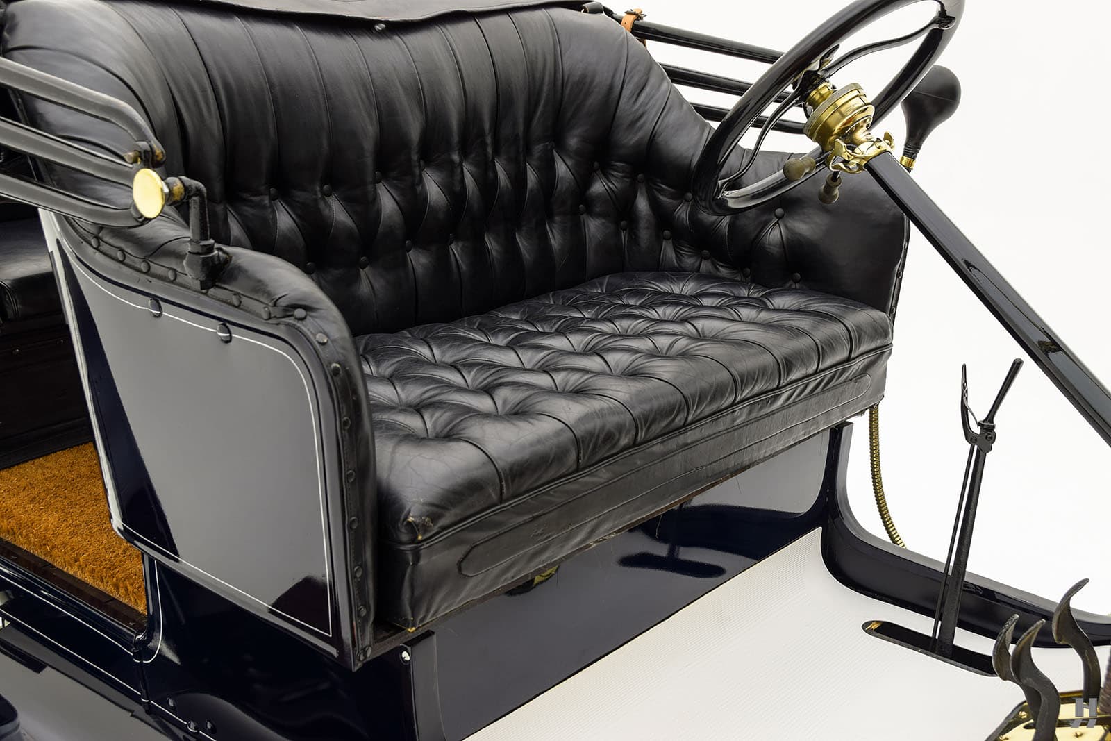 Photo of a 1910 Ford Model T