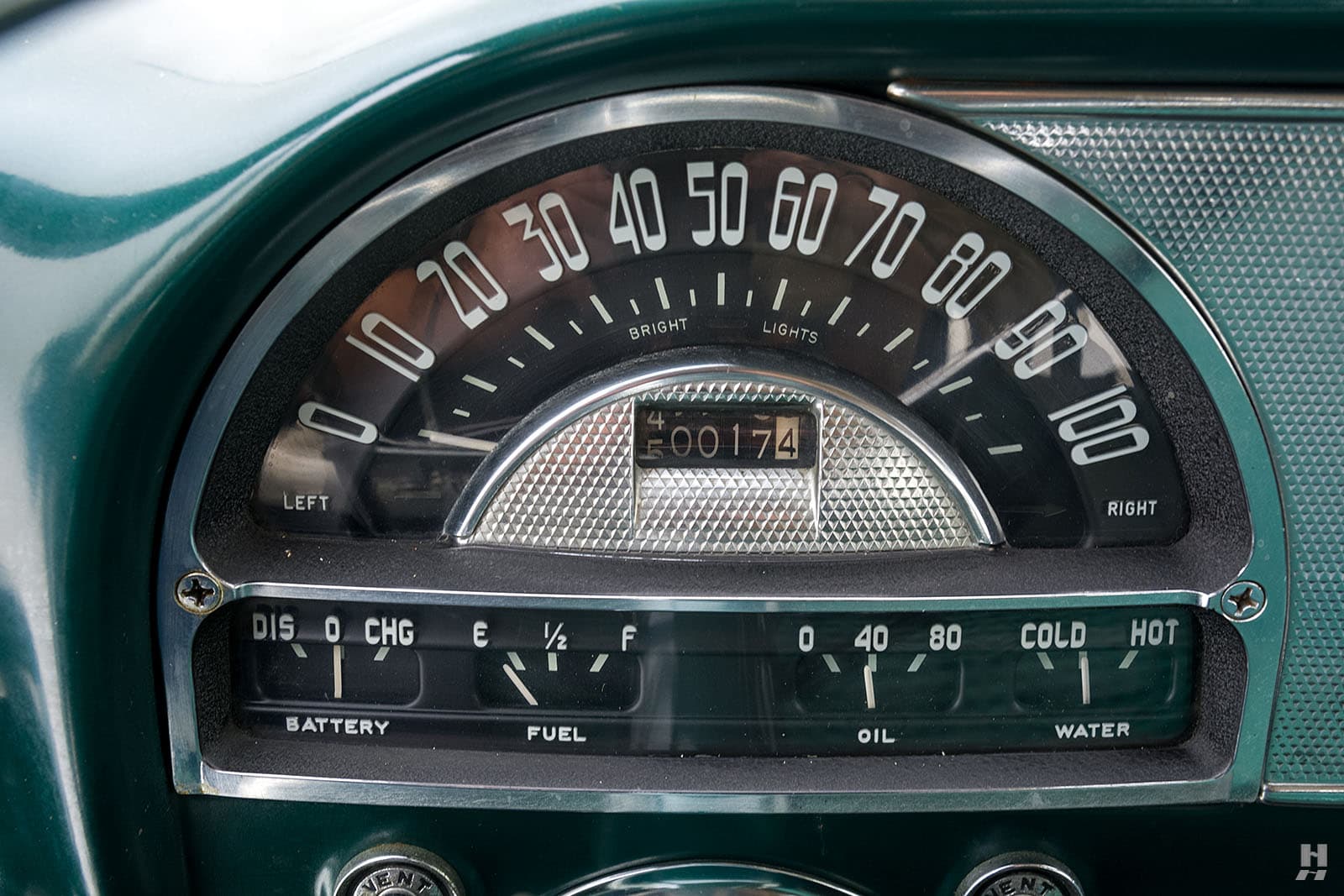Photo of a 1953 Pontiac Chieftain