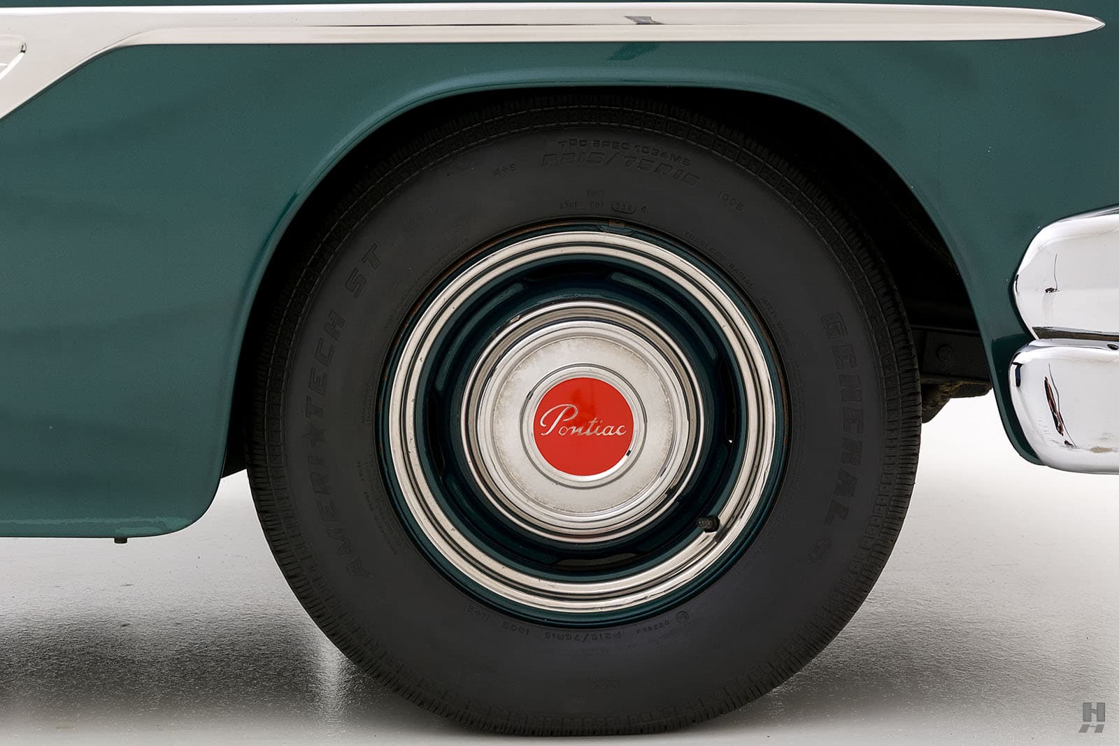 Photo of a 1953 Pontiac Chieftain