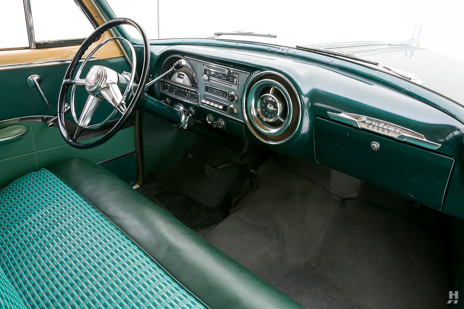 Photo of a 1953 Pontiac Chieftain