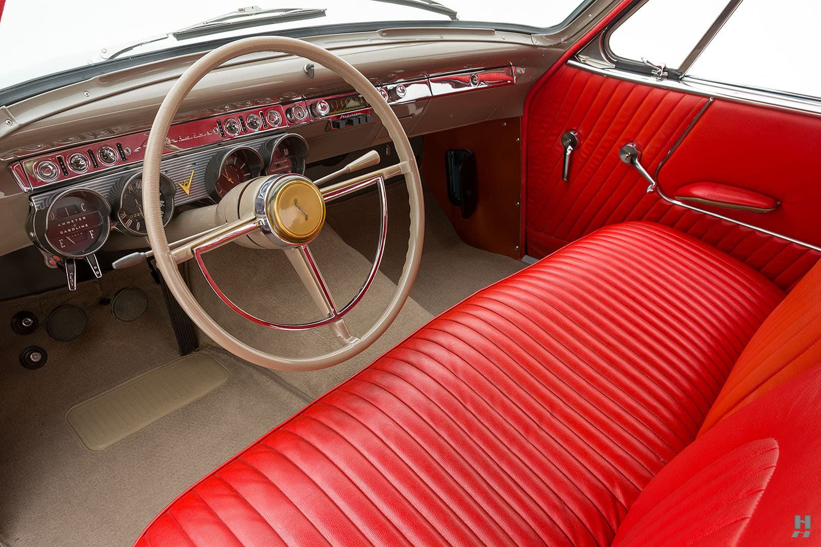 Photo of a 1953 Studebaker Commander