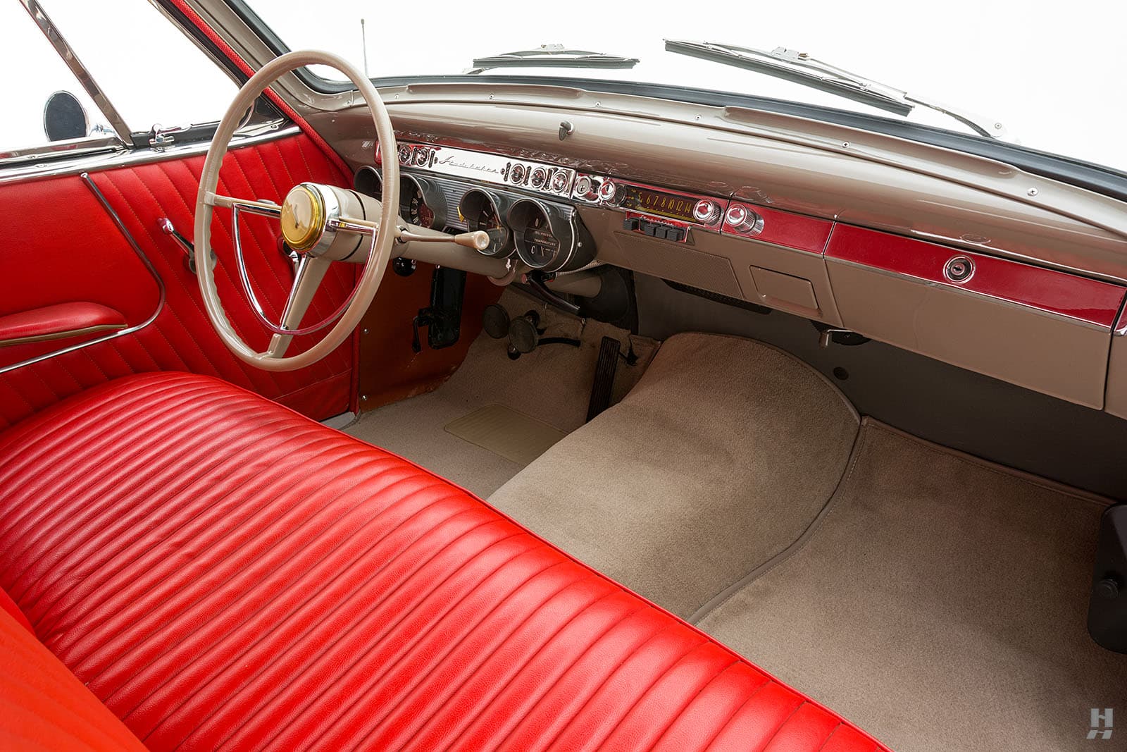 Photo of a 1953 Studebaker Commander