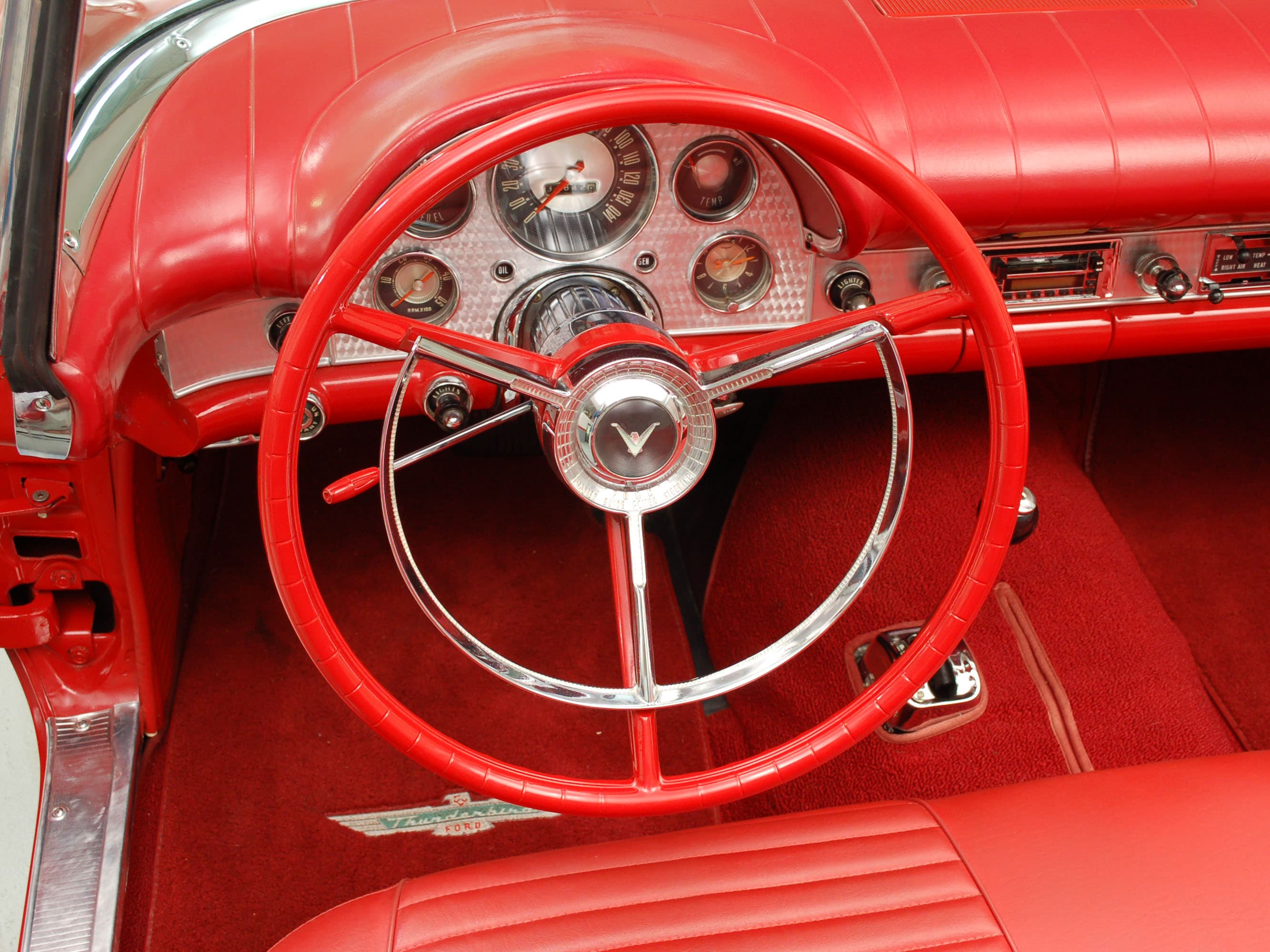Photo of a 1955 Ford Thunderbird