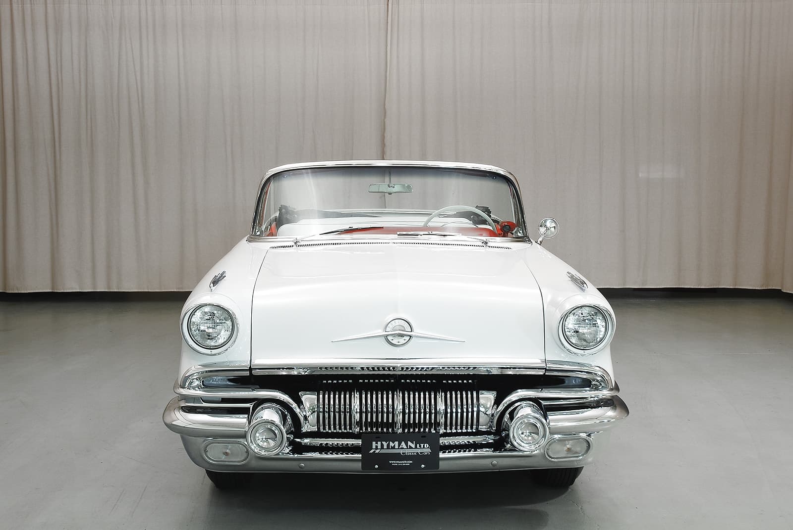 Photo of a 1957 Pontiac Star Chief