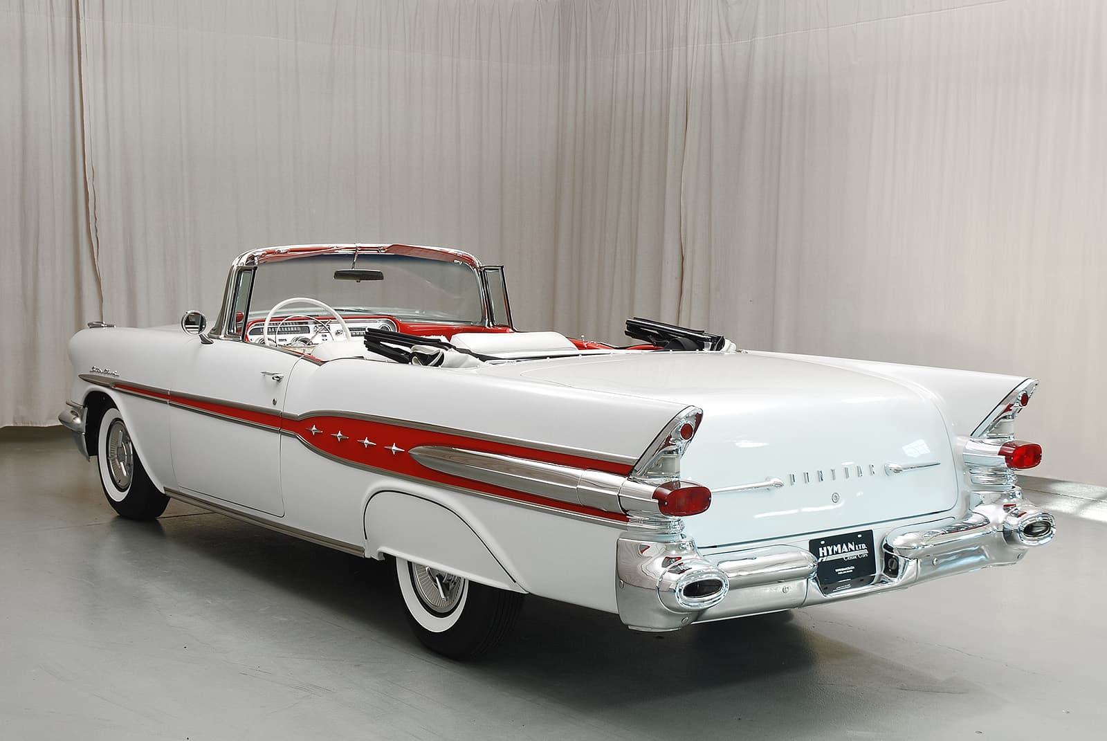 Photo of a 1957 Pontiac Star Chief
