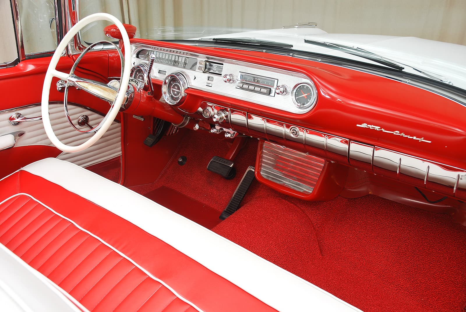 Photo of a 1957 Pontiac Star Chief