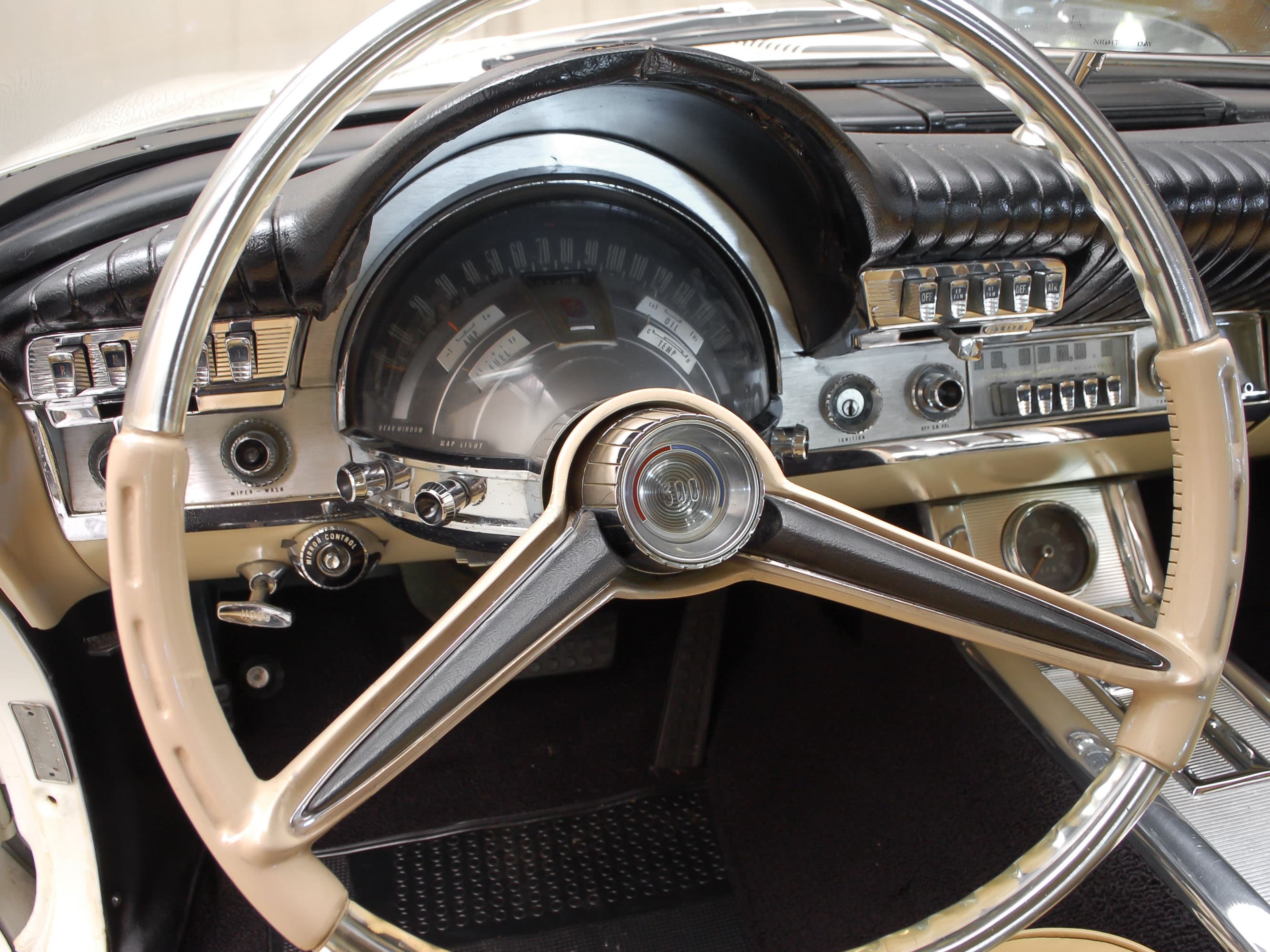 Photo of a 1960 Chrysler 300