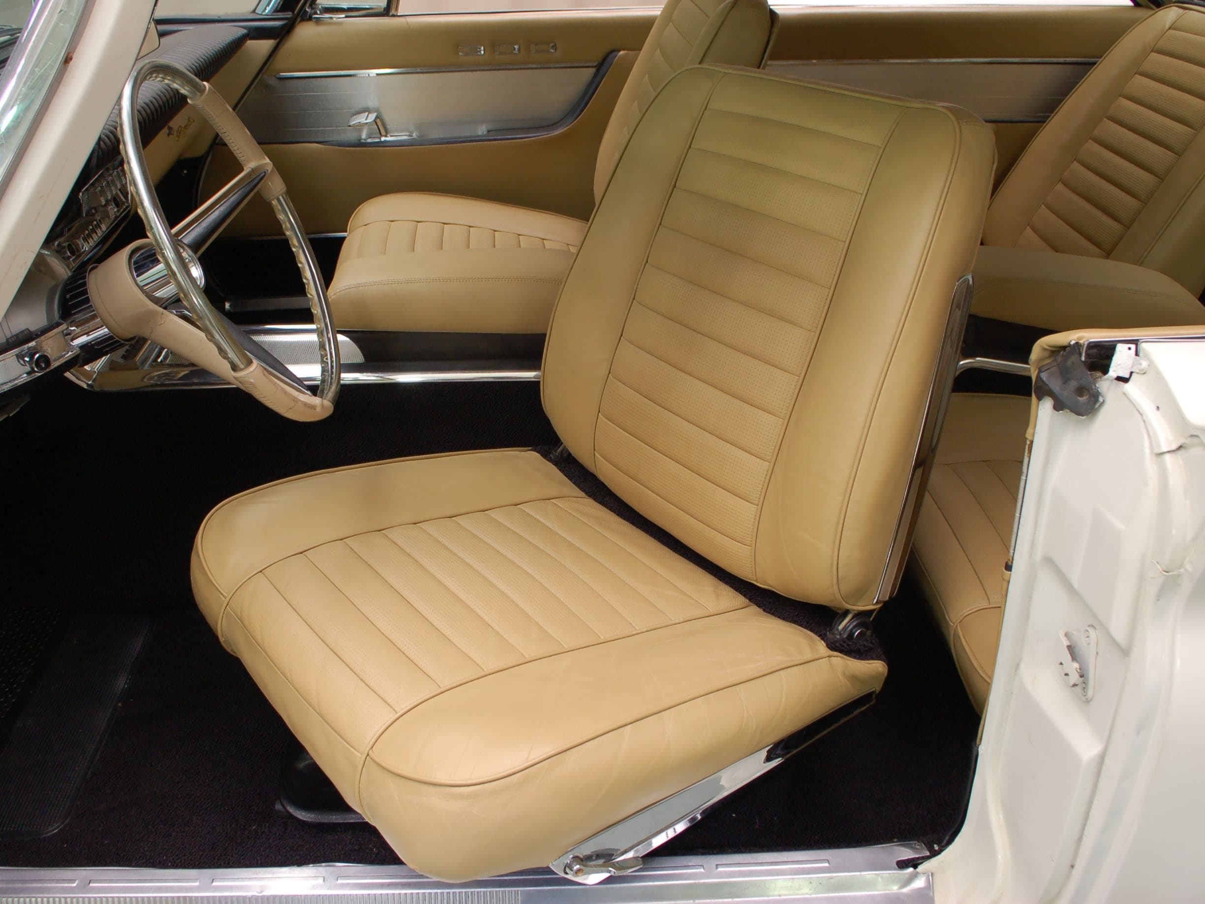 Photo of a 1960 Chrysler 300