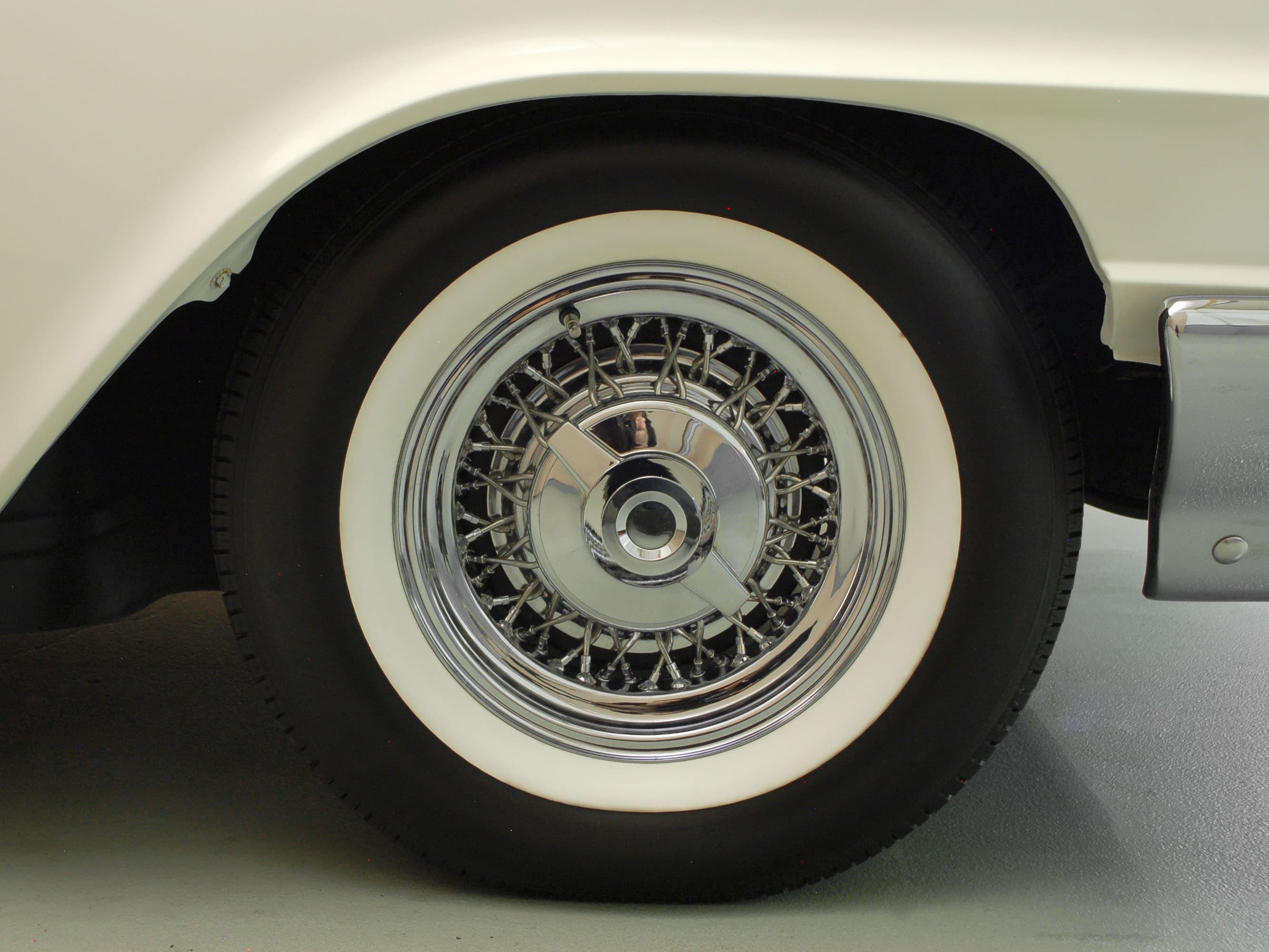 Photo of a 1961 Chrysler 300