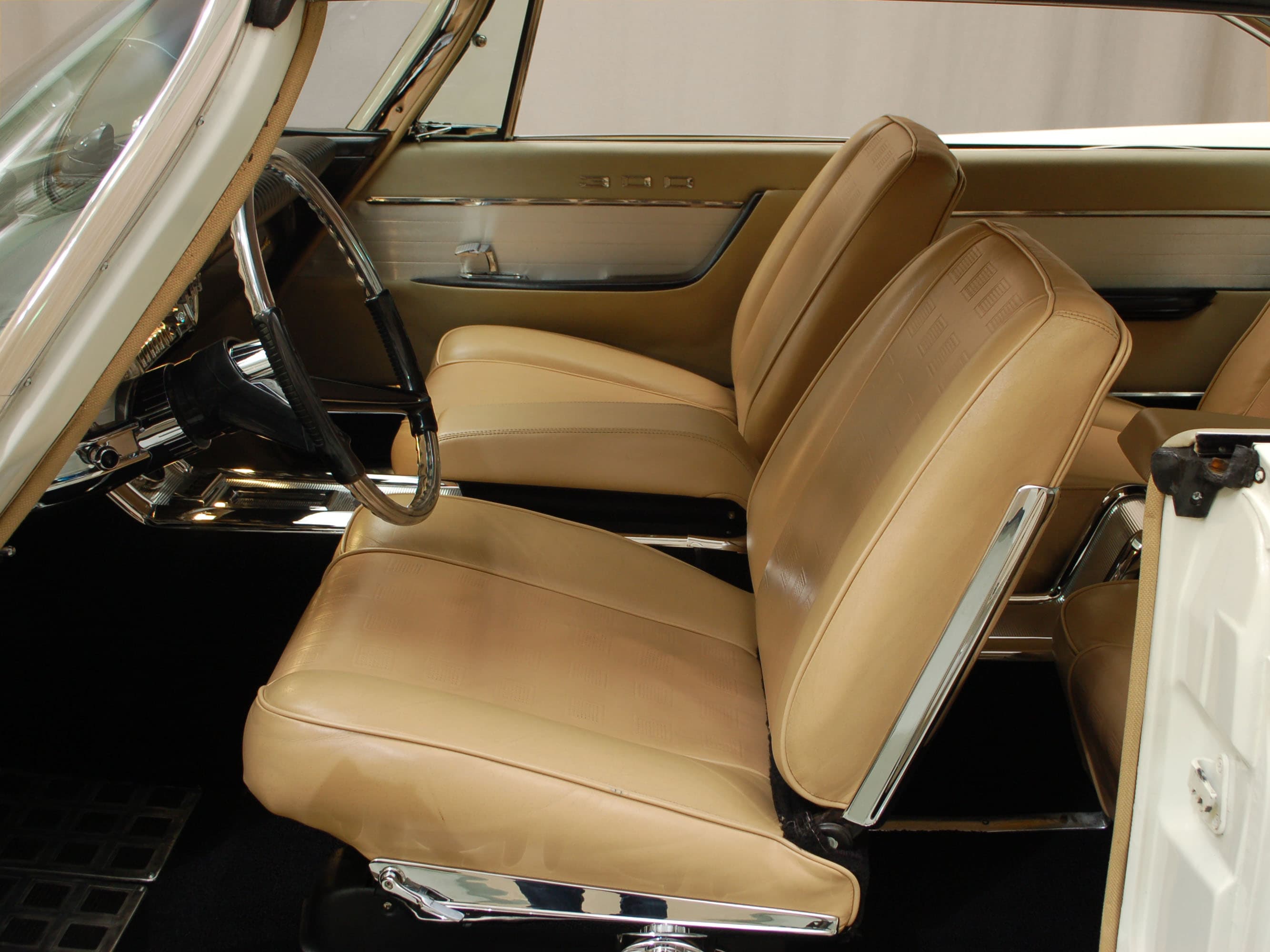 Photo of a 1961 Chrysler 300