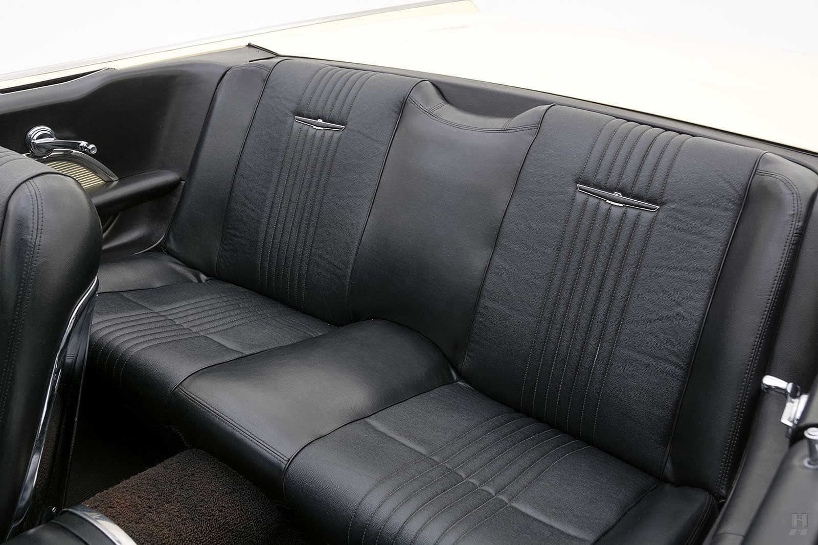 Photo of a 1961 Ford Thunderbird