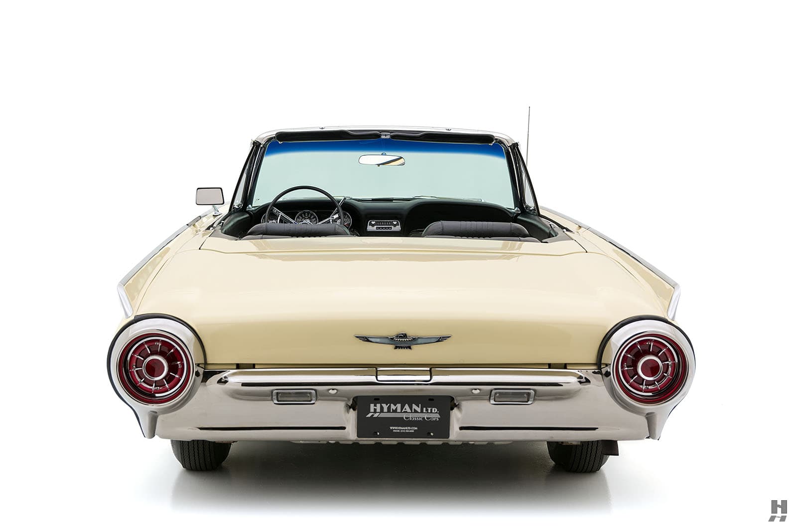 Photo of a 1961 Ford Thunderbird