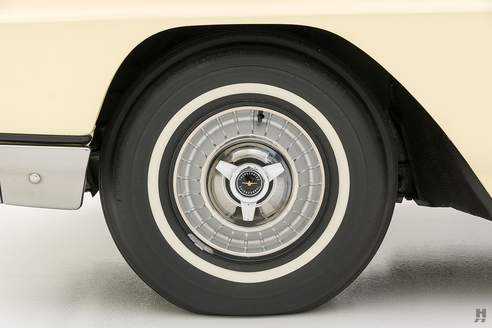 Photo of a 1961 Ford Thunderbird