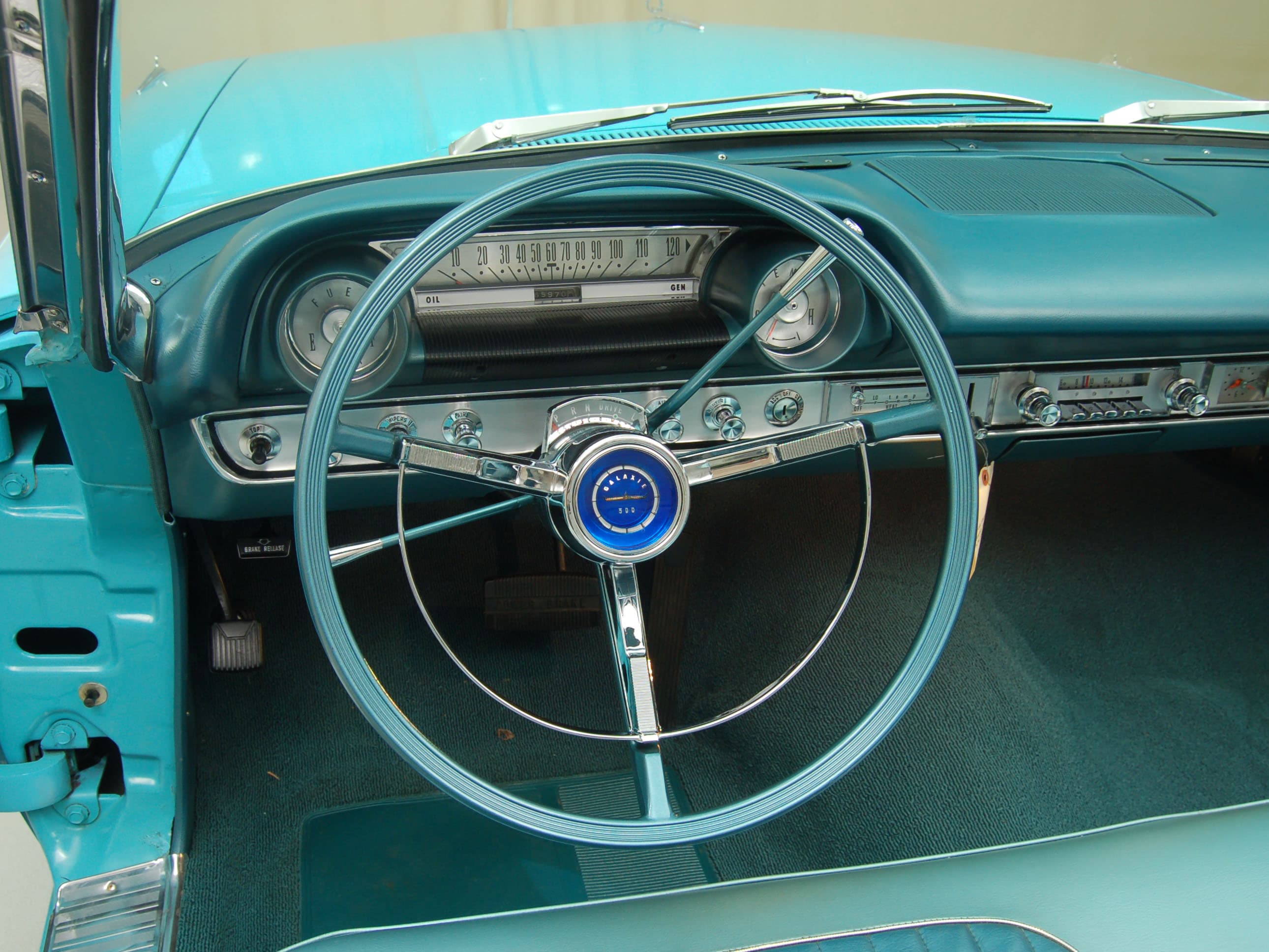 Photo of a 1962 Ford Galaxie 500
