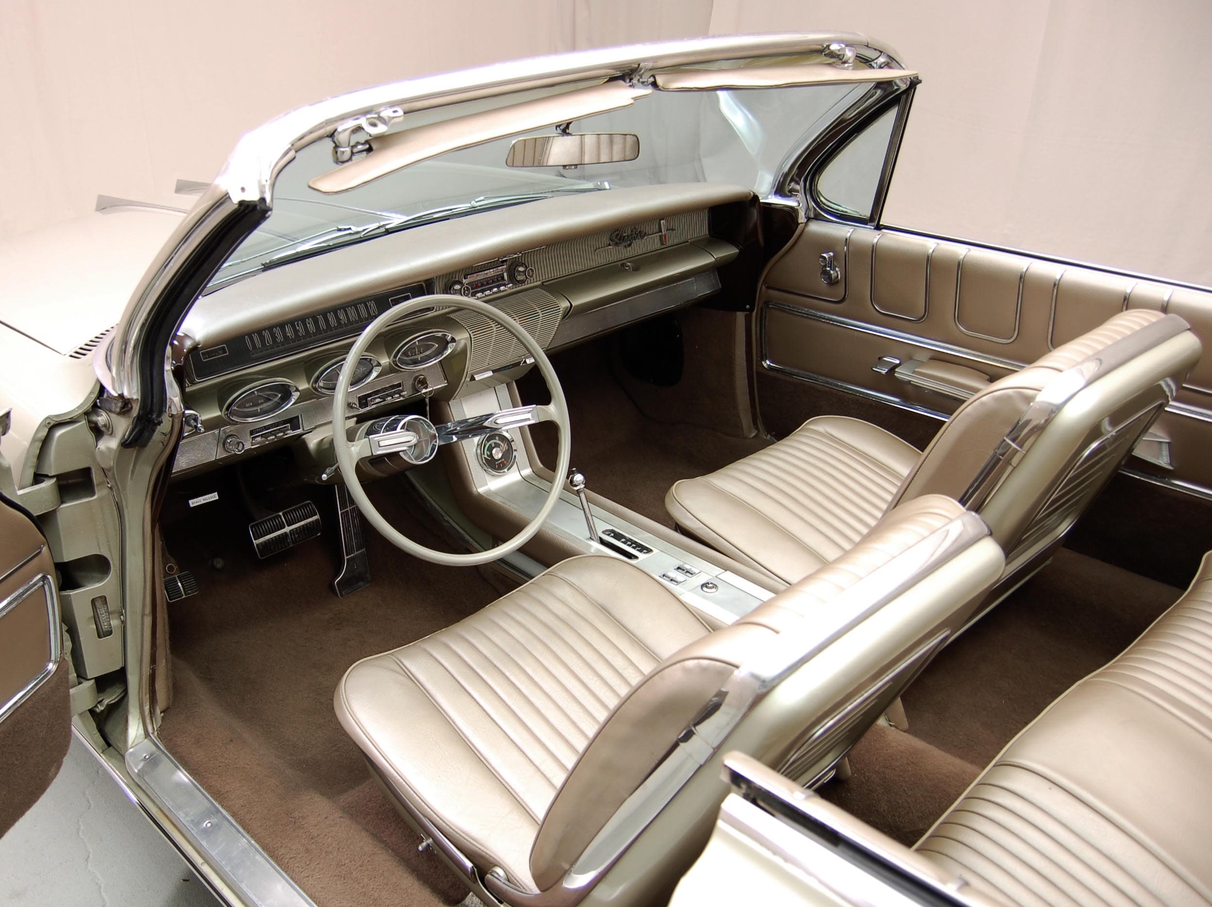 Photo of a 1962 Oldsmobile Starfire