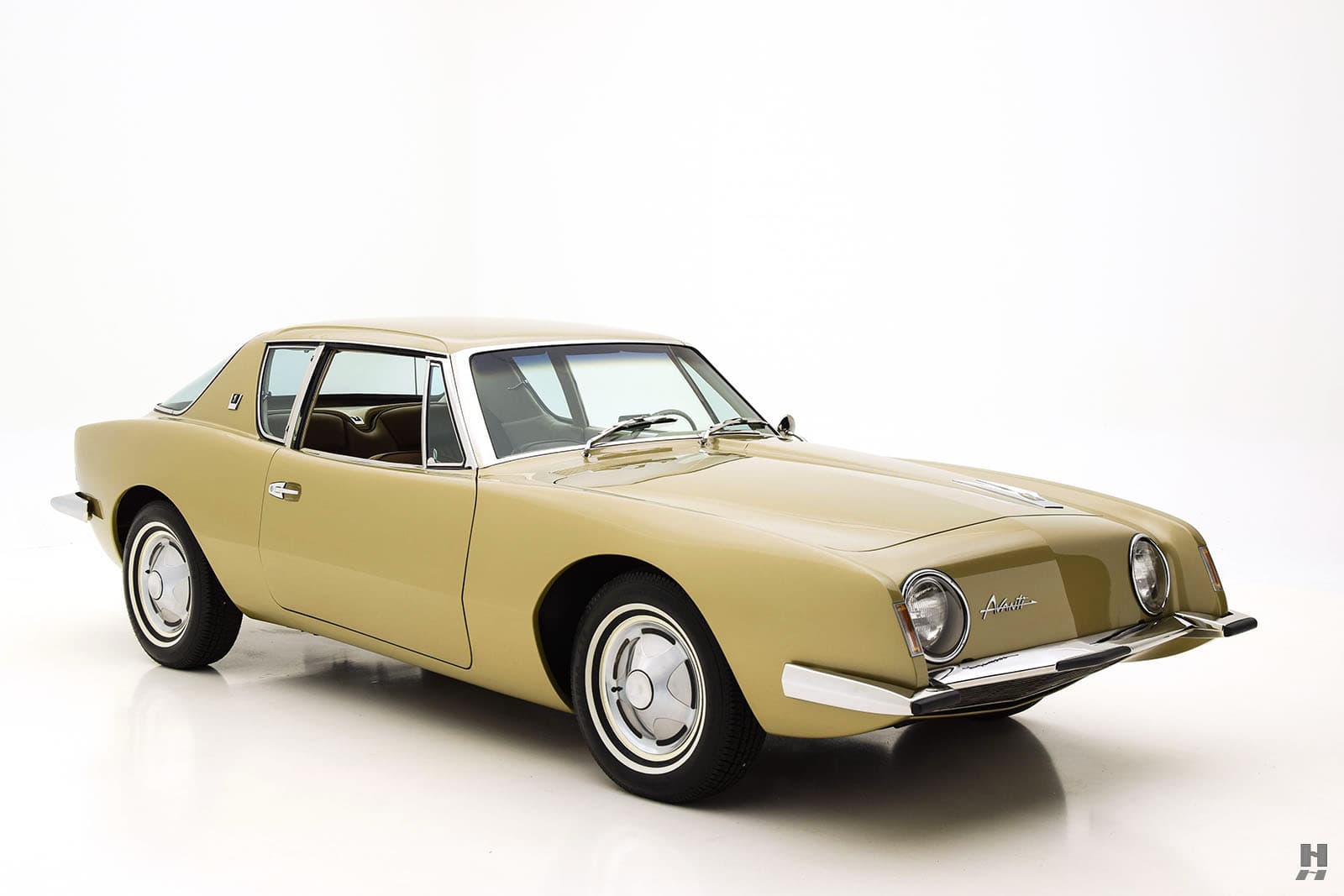 Photo of a 1963 Studebaker Avanti