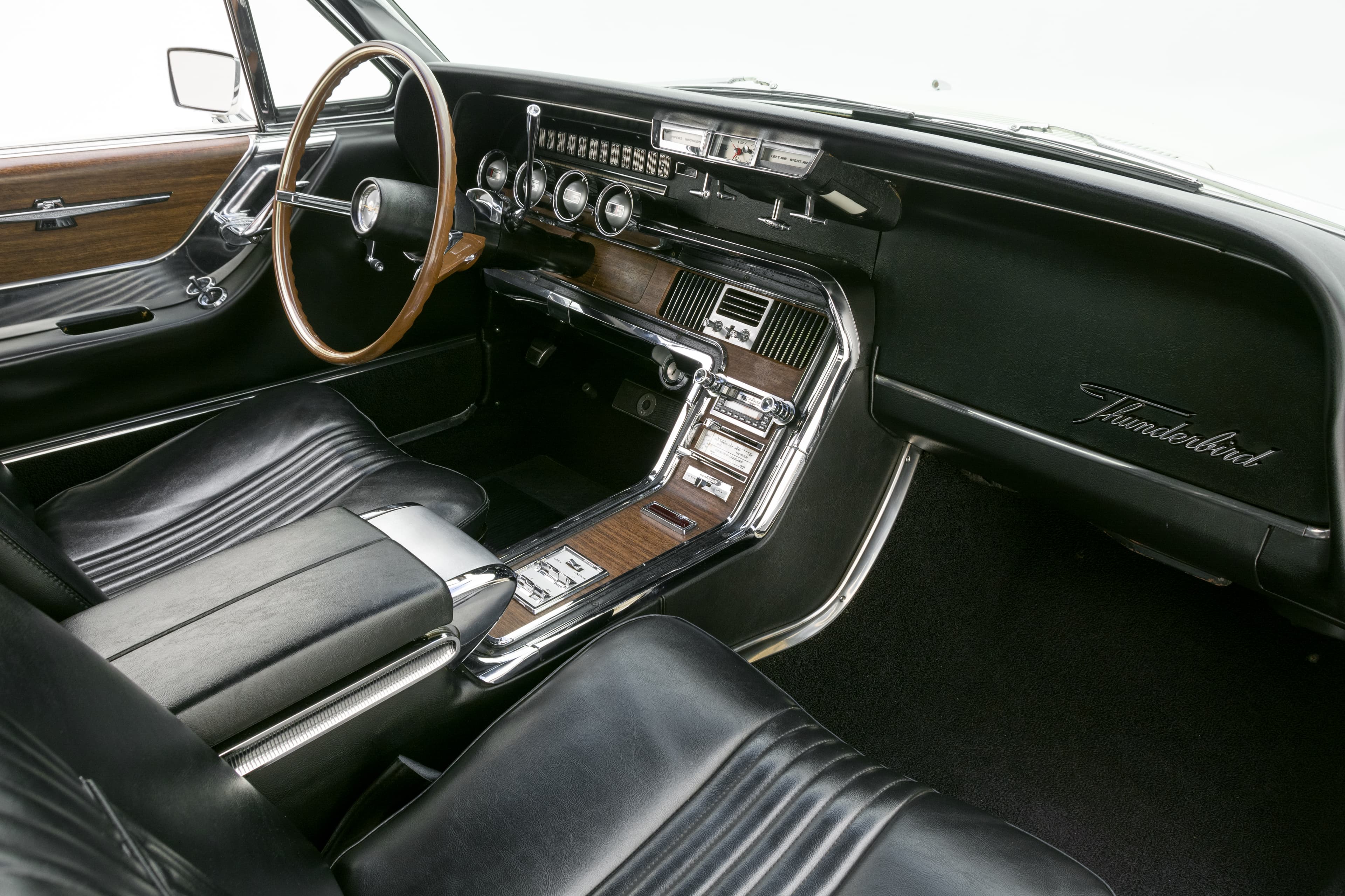 Photo of a 1965 Ford Thunderbird