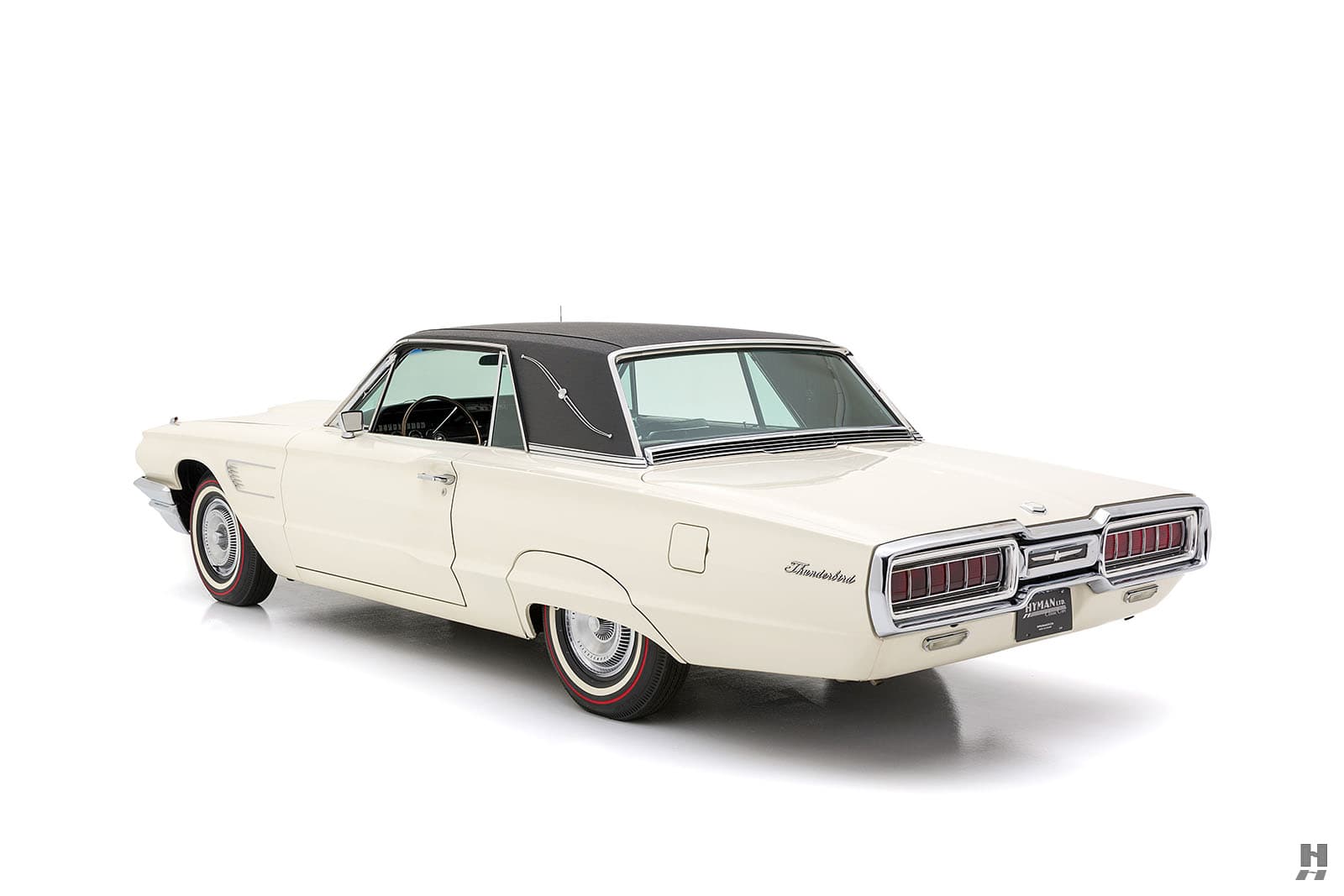 Photo of a 1965 Ford Thunderbird