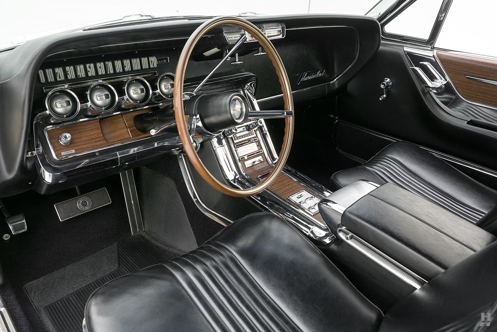 Photo of a 1965 Ford Thunderbird