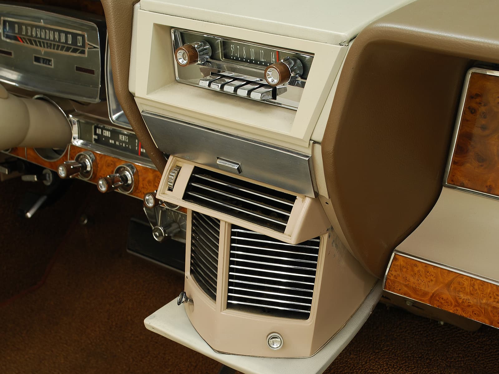 Photo of a 1967 Lincoln Continental