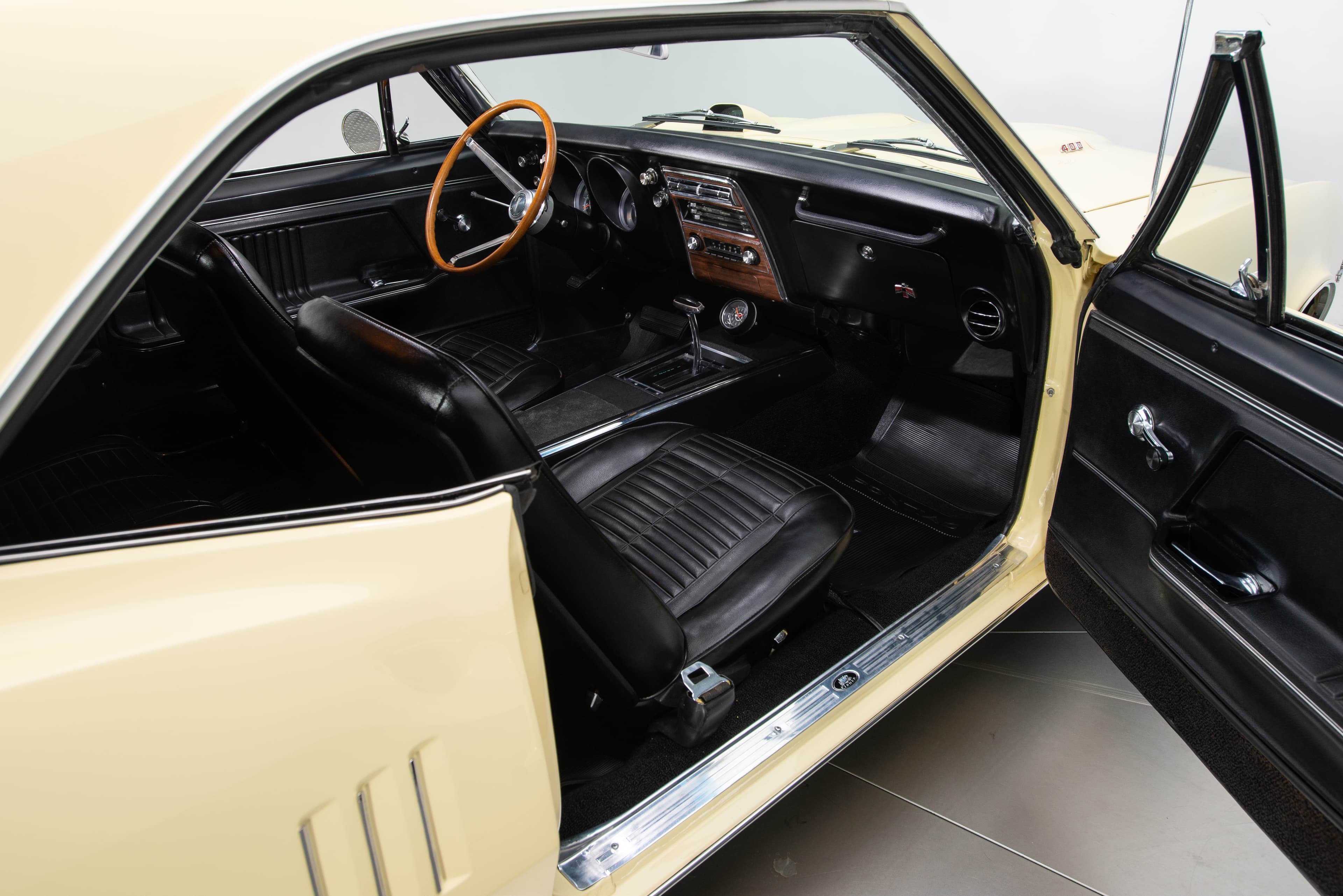 Photo of a 1968 Pontiac Firebird