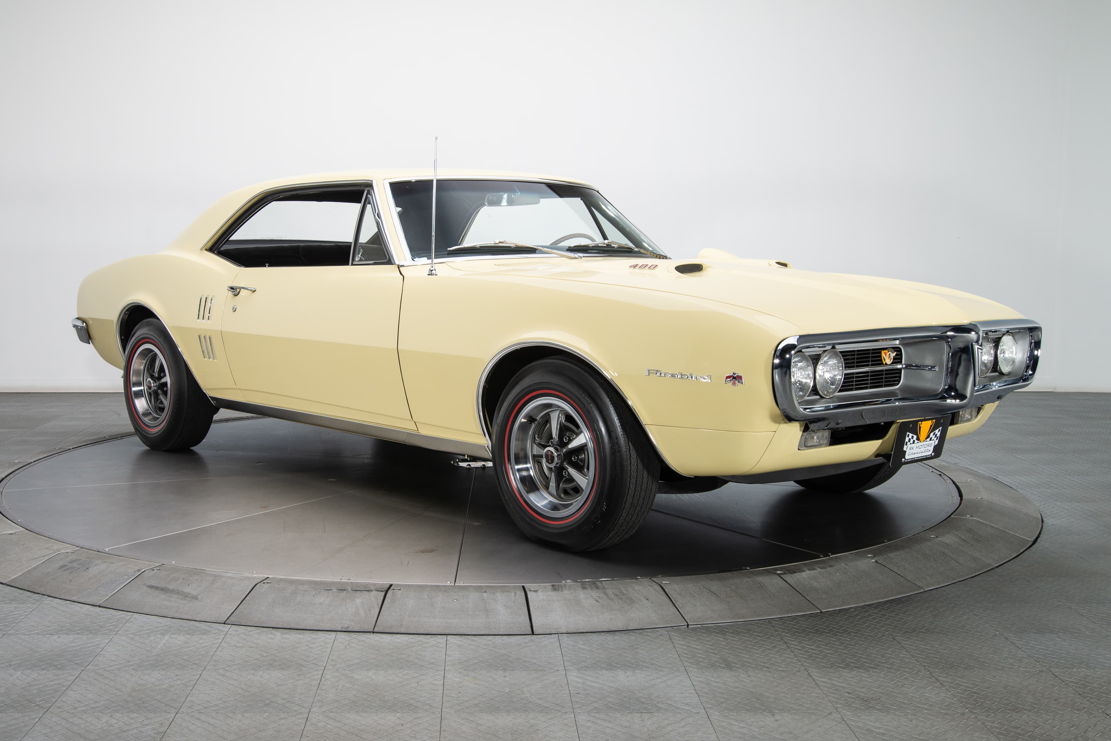 Photo of a 1968 Pontiac Firebird