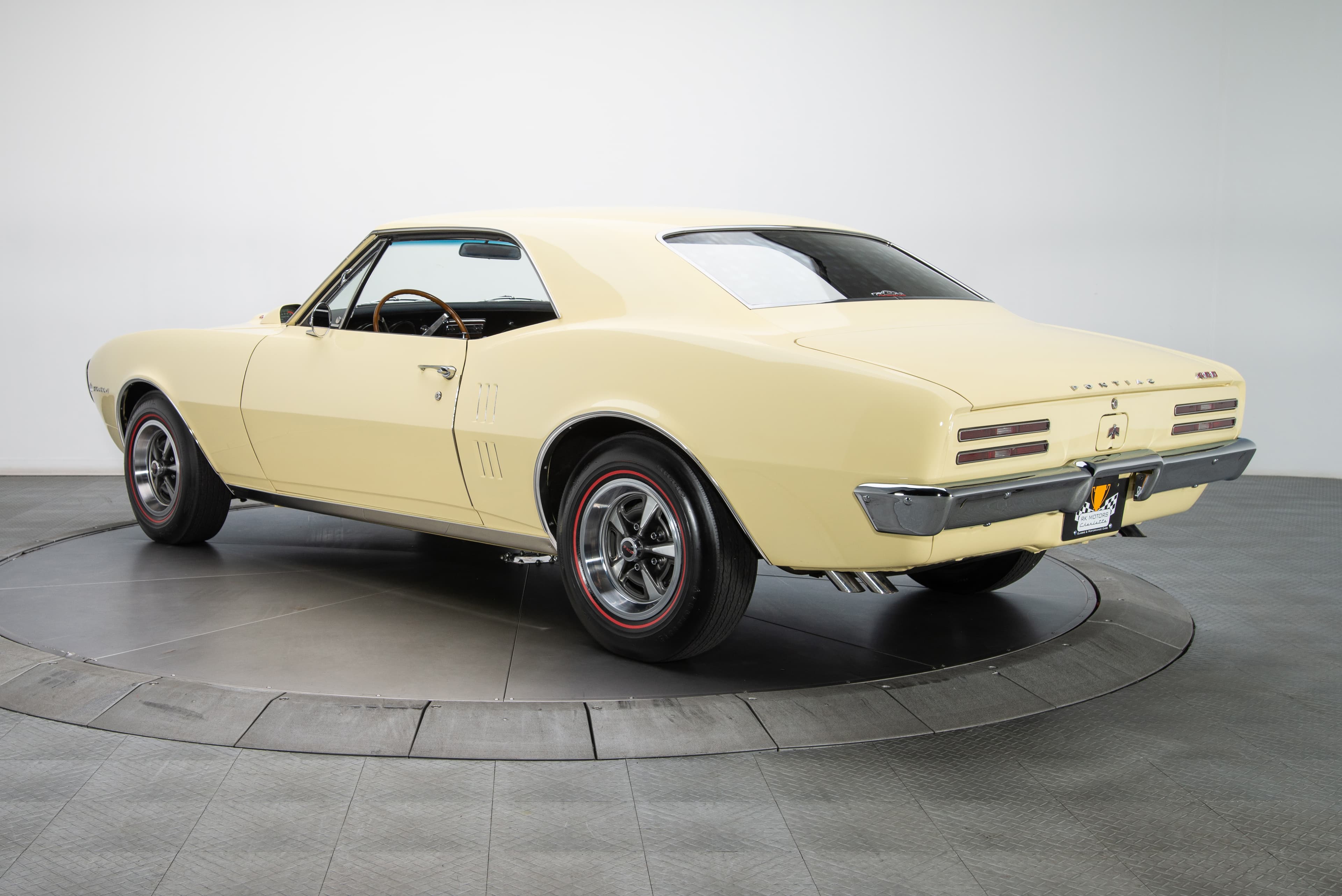 Photo of a 1968 Pontiac Firebird