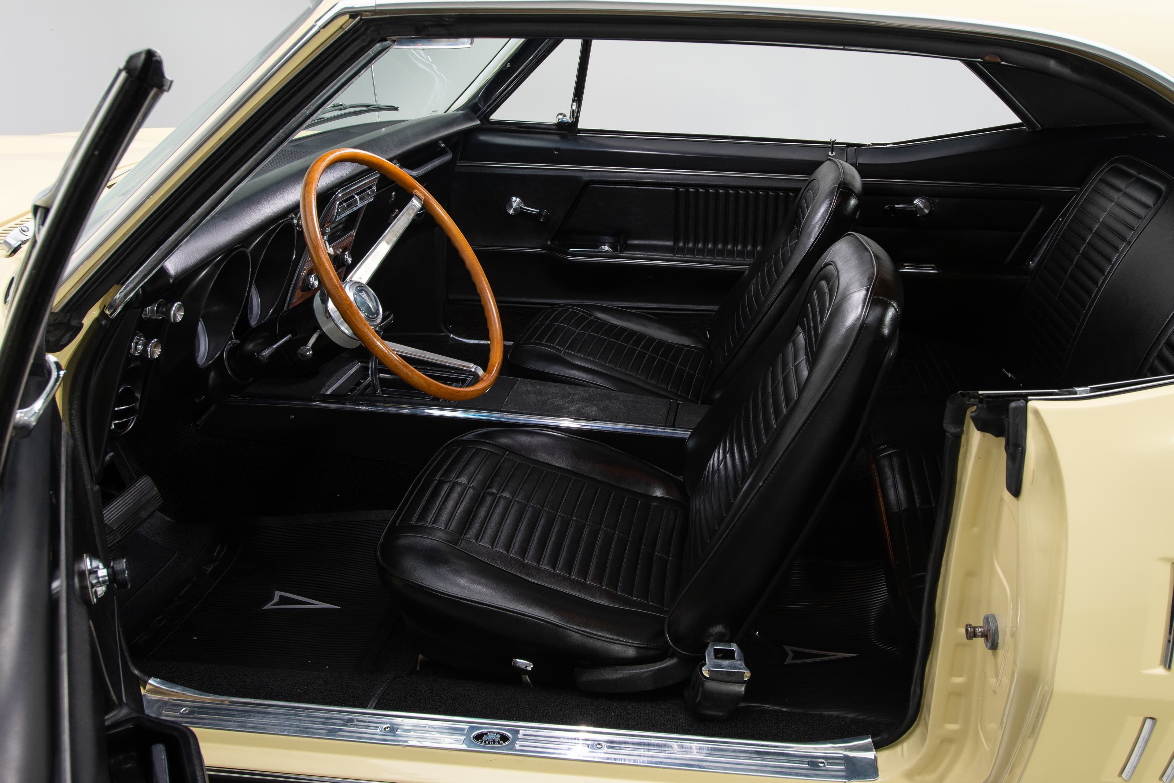 Photo of a 1968 Pontiac Firebird