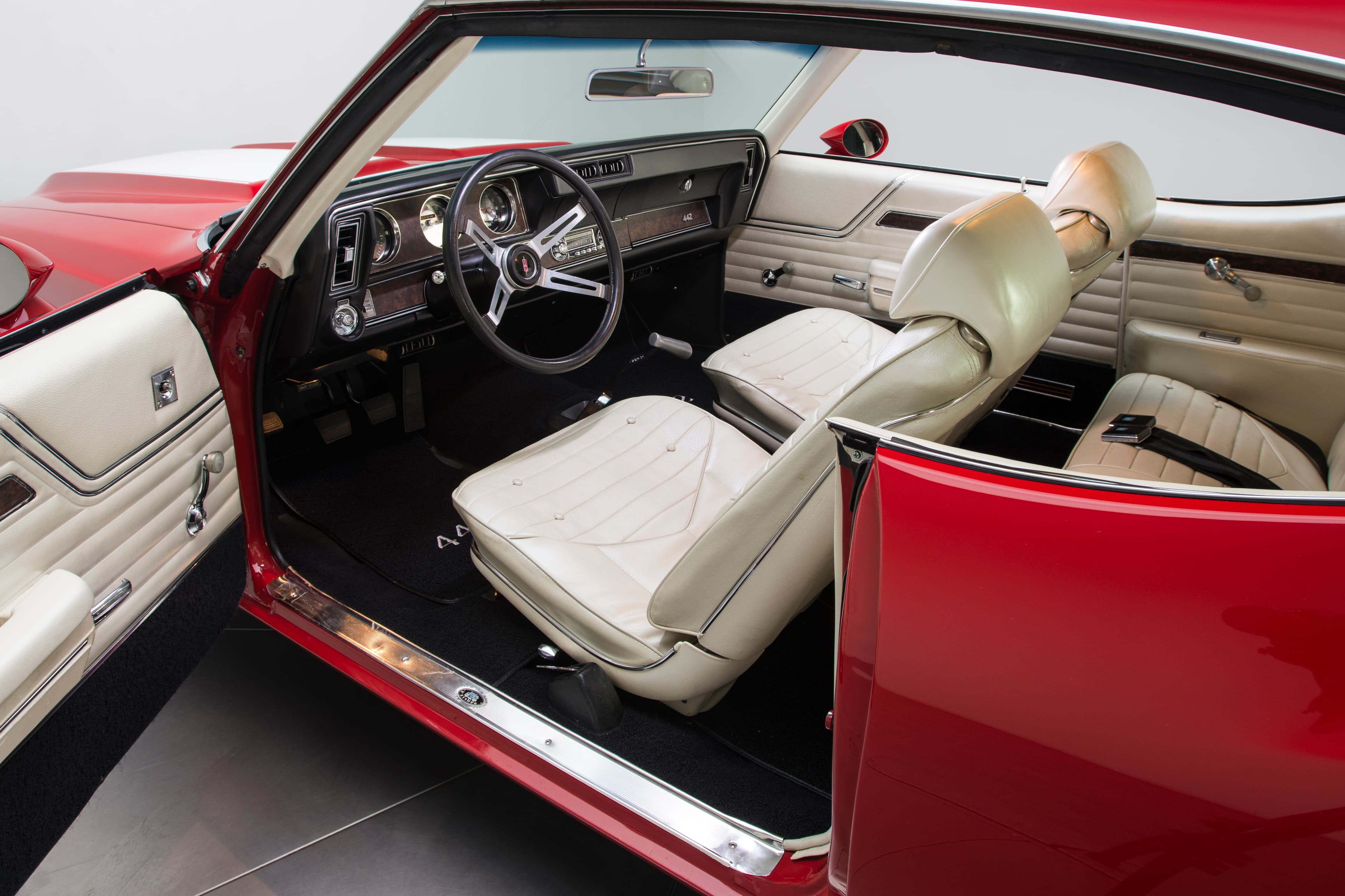 Photo of a 1972 Oldsmobile Cutlass