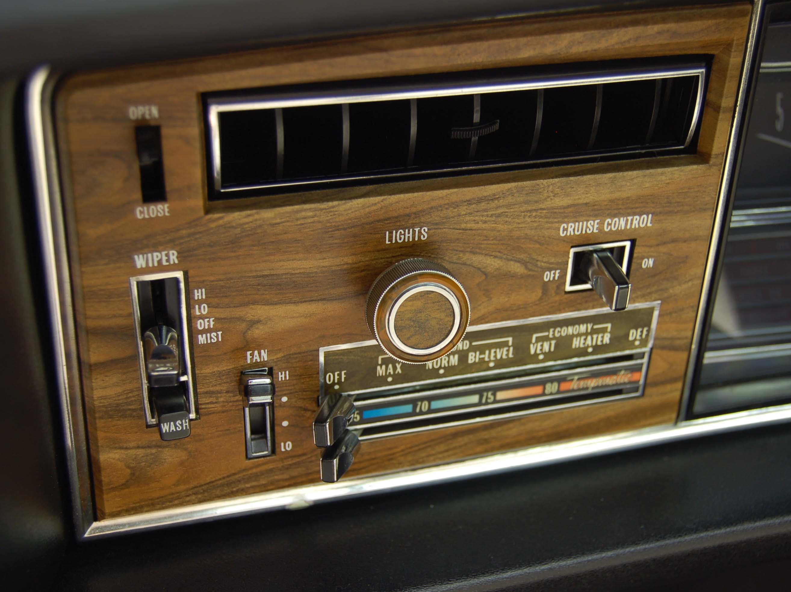 Photo of a 1973 Oldsmobile Delta 88