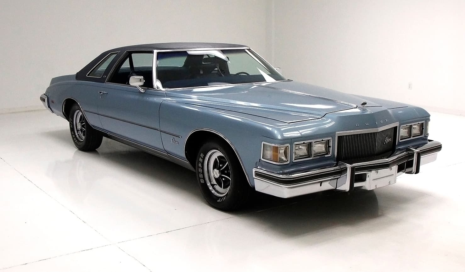 Photo of a 1974 Buick Riviera