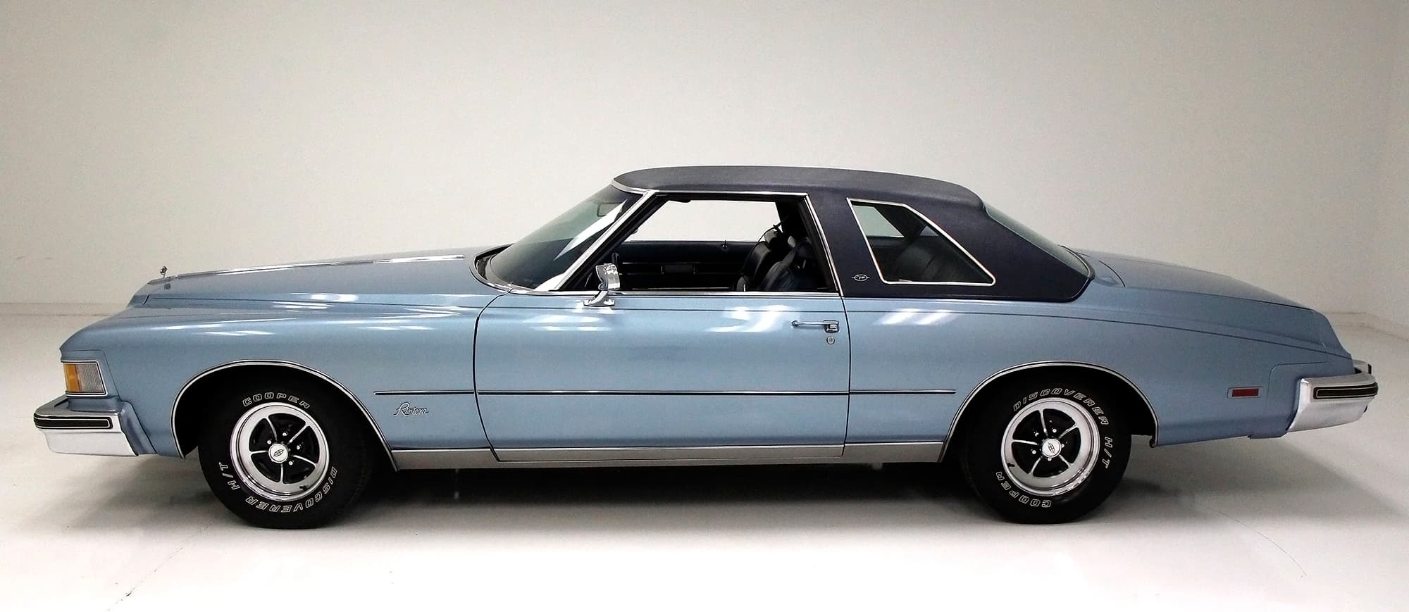 Photo of a 1974 Buick Riviera