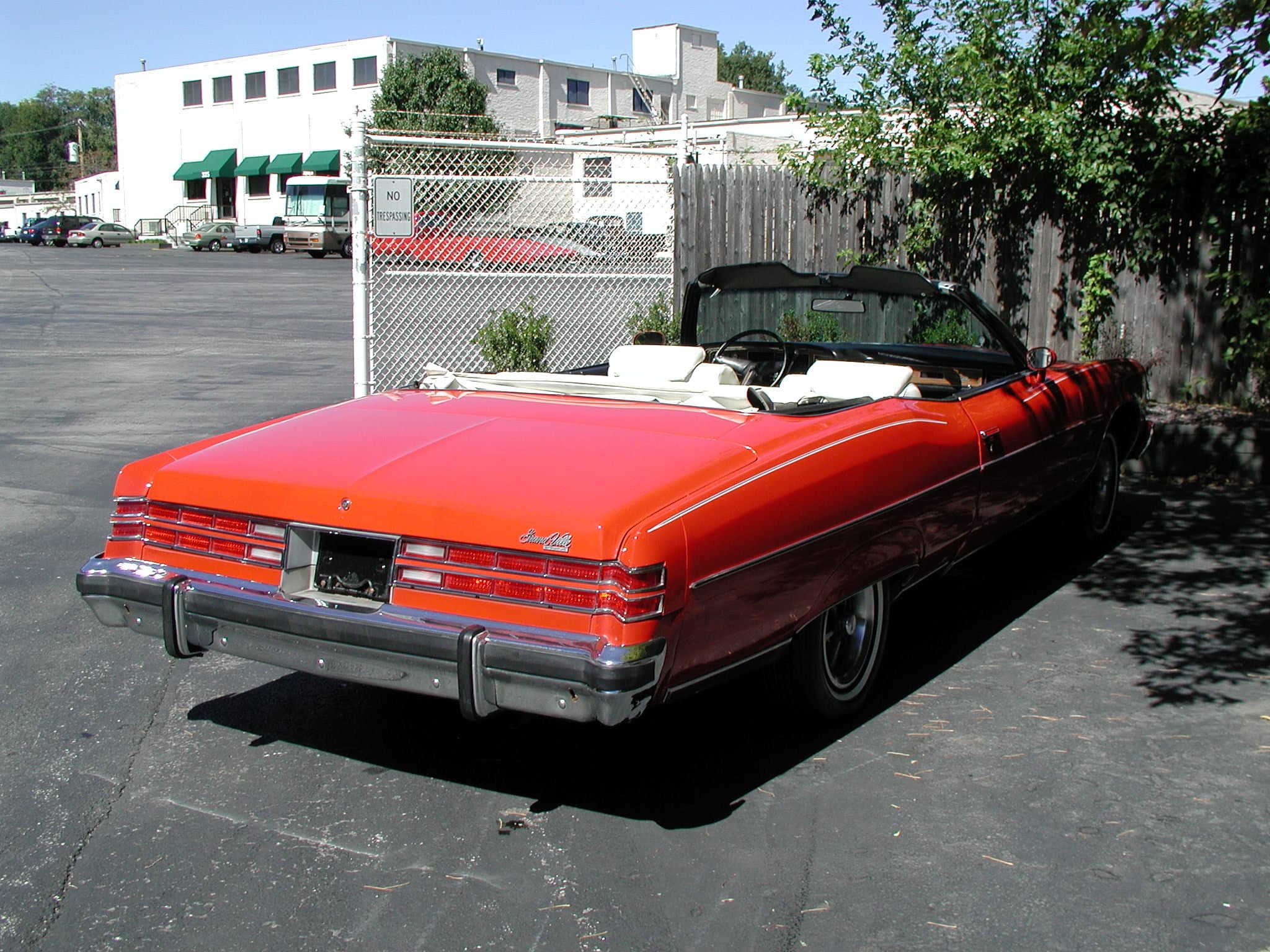 Photo of a 1975 Pontiac Grand Ville