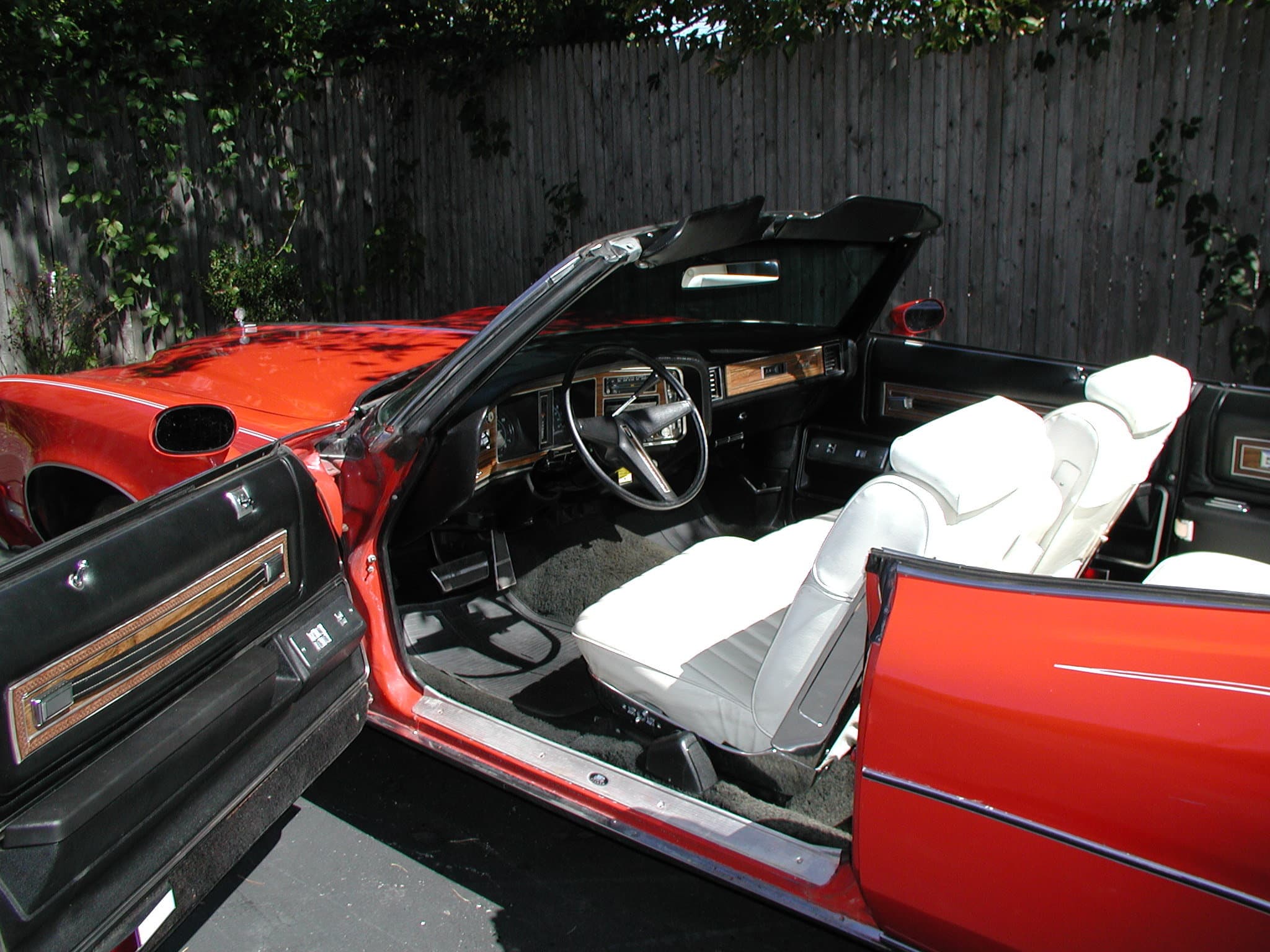 Photo of a 1975 Pontiac Grand Ville