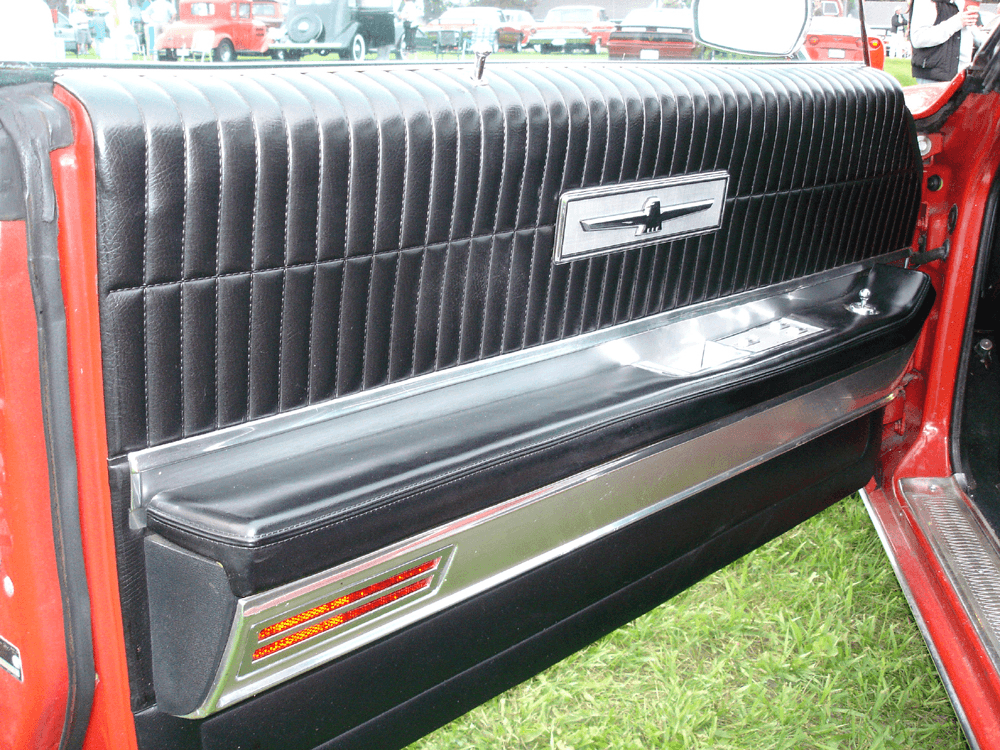 Photo of a 1967 Ford Thunderbird